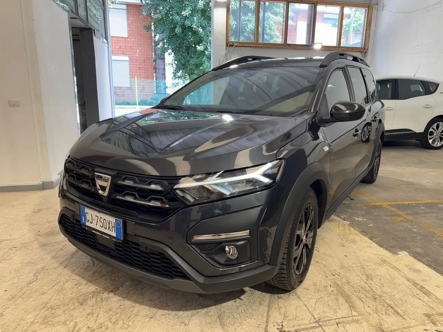 Dacia Jogger 1.0 tce Extreme UP 7 posti Gris - 1