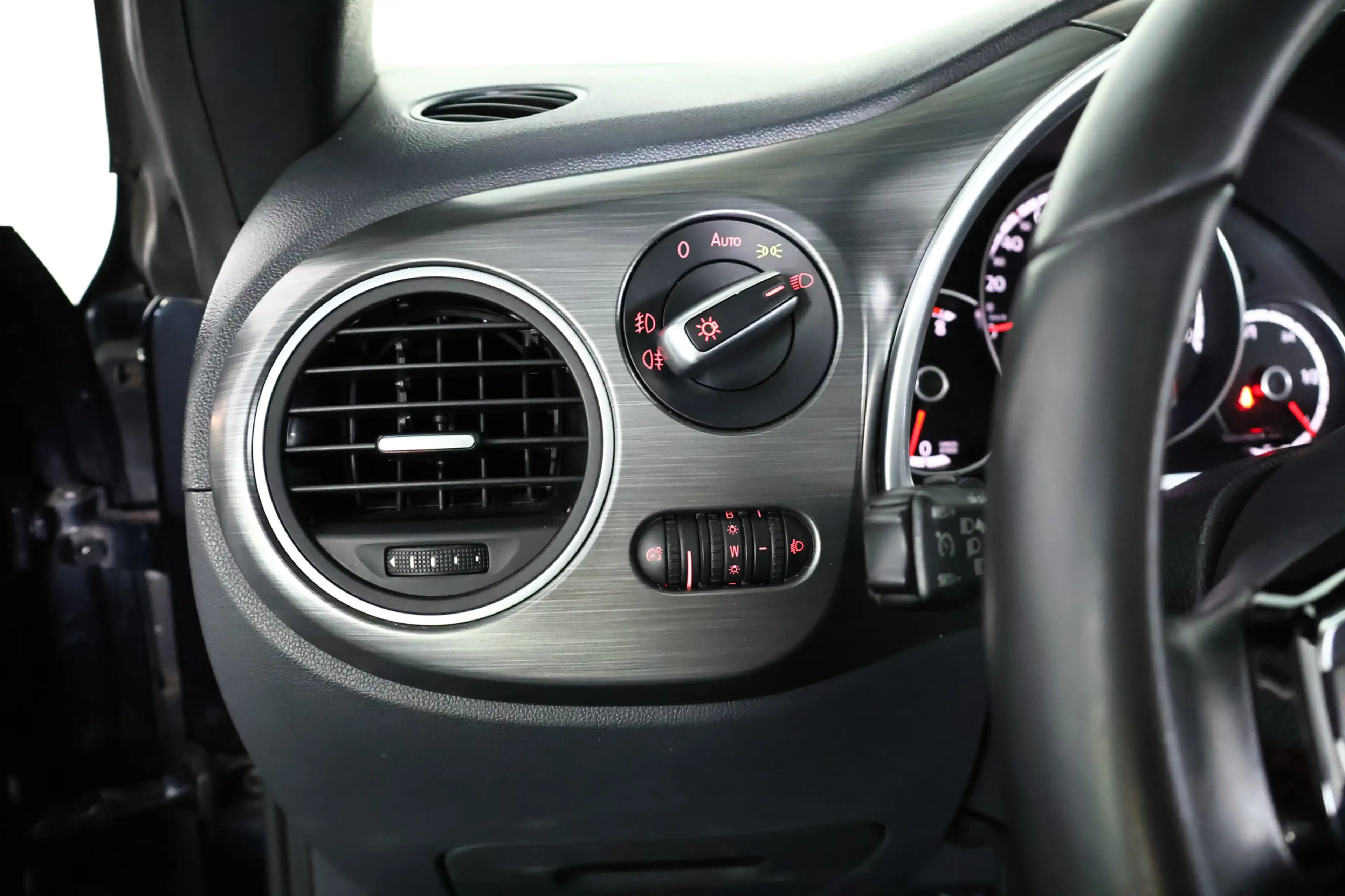Volkswagen Beetle Cabriolet 1.4 TSI Design BlueMotion Navi / Leder / — photo 16