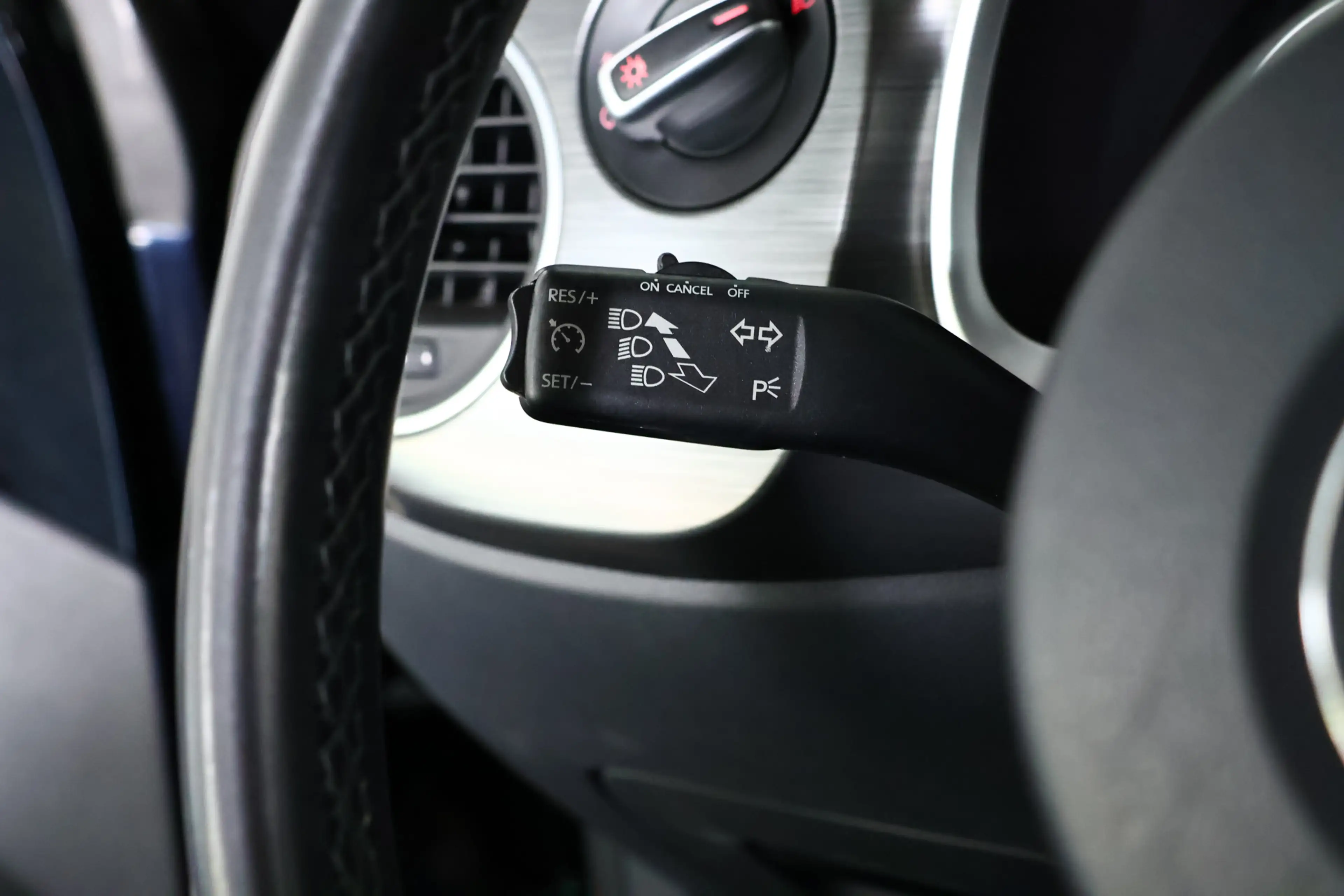 Volkswagen Beetle Cabriolet 1.4 TSI Design BlueMotion Navi / Leder / — photo 19
