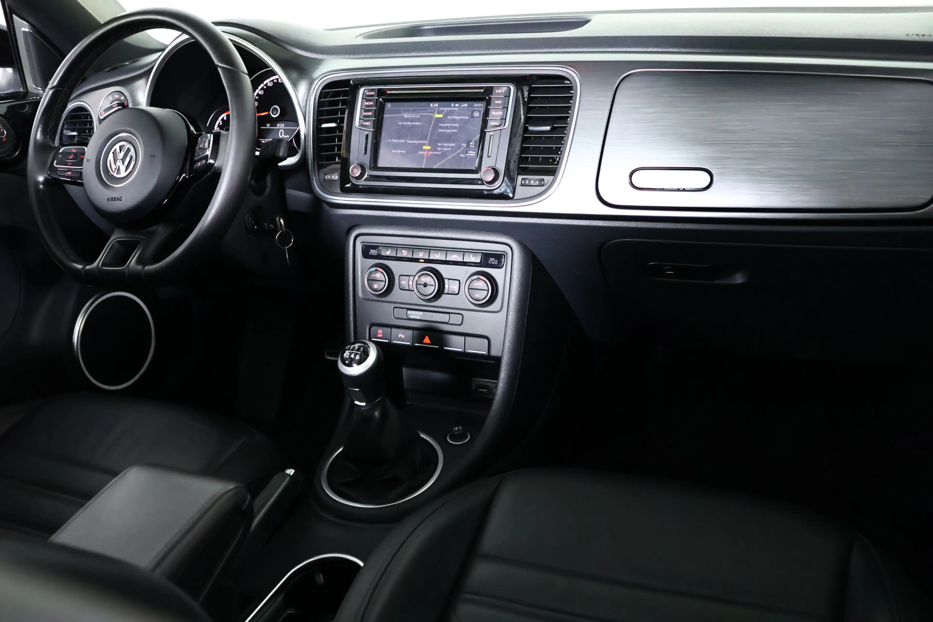 Volkswagen Beetle Cabriolet 1.4 TSI Design BlueMotion Navi / Leder / — photo 7