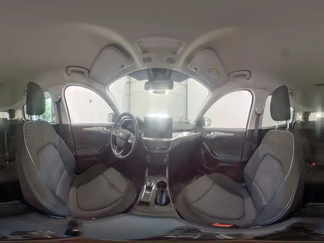 Ford Focus view 13