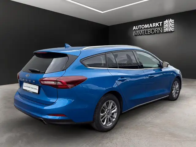 Ford Focus view 8