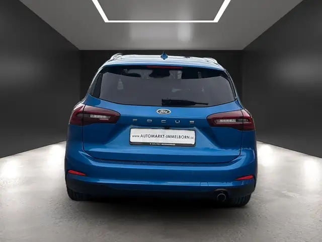 Ford Focus view 10
