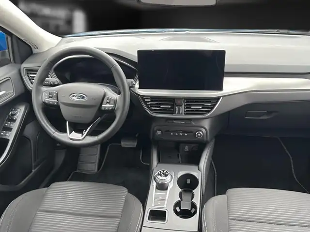 Ford Focus view 15