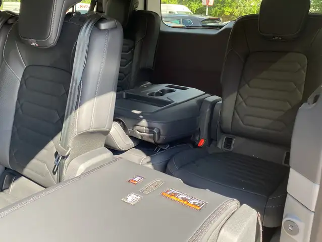 Ford Tourneo Custom view 11
