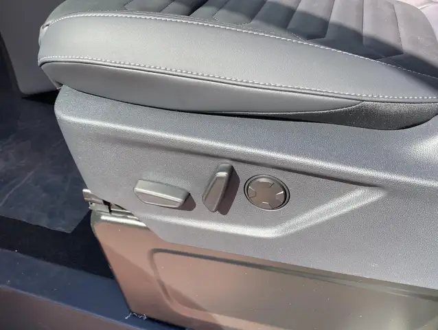 Ford Tourneo Custom view 10