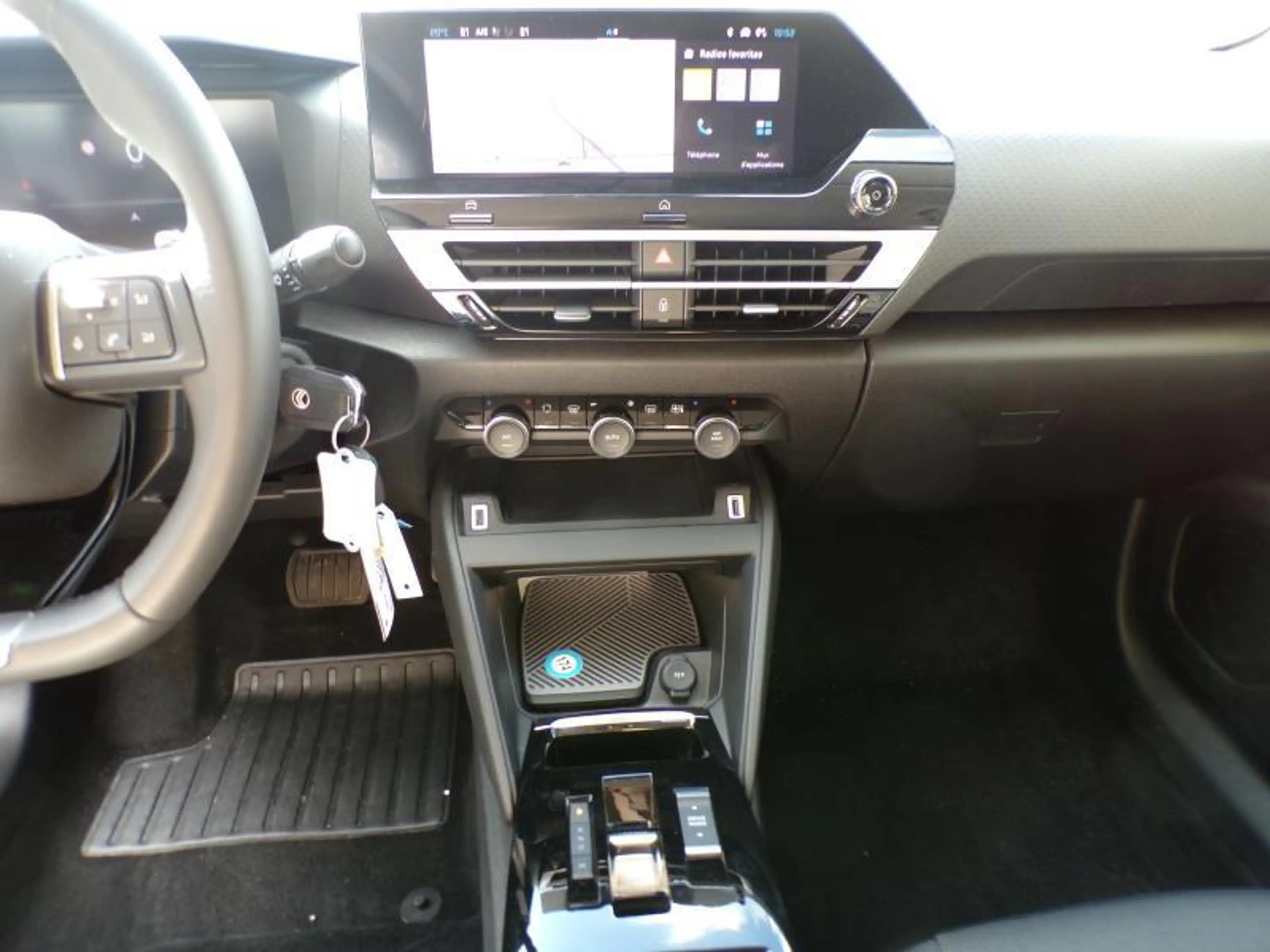 Citroen C4 1.2 136cv Automatique noir 05/25 6091km Airco GPS — photo 9