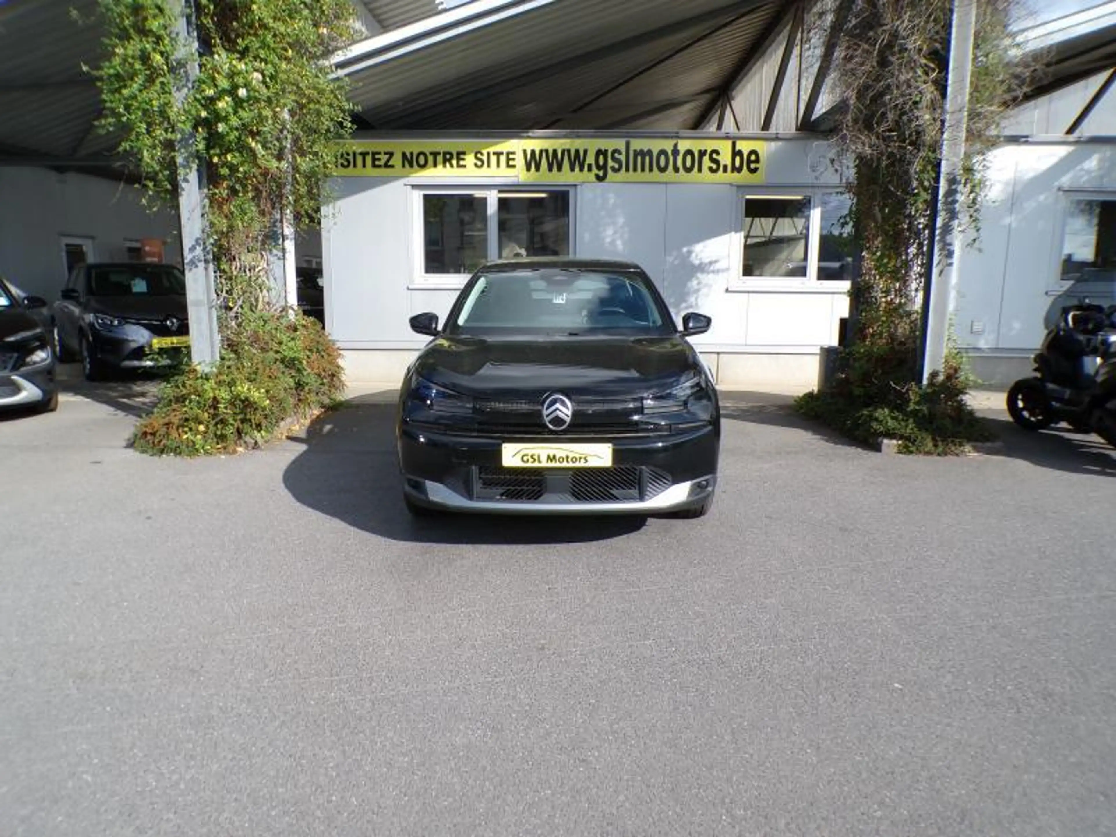 Citroen C4 1.2 136cv Automatique noir 05/25 6091km Airco GPS — photo 2