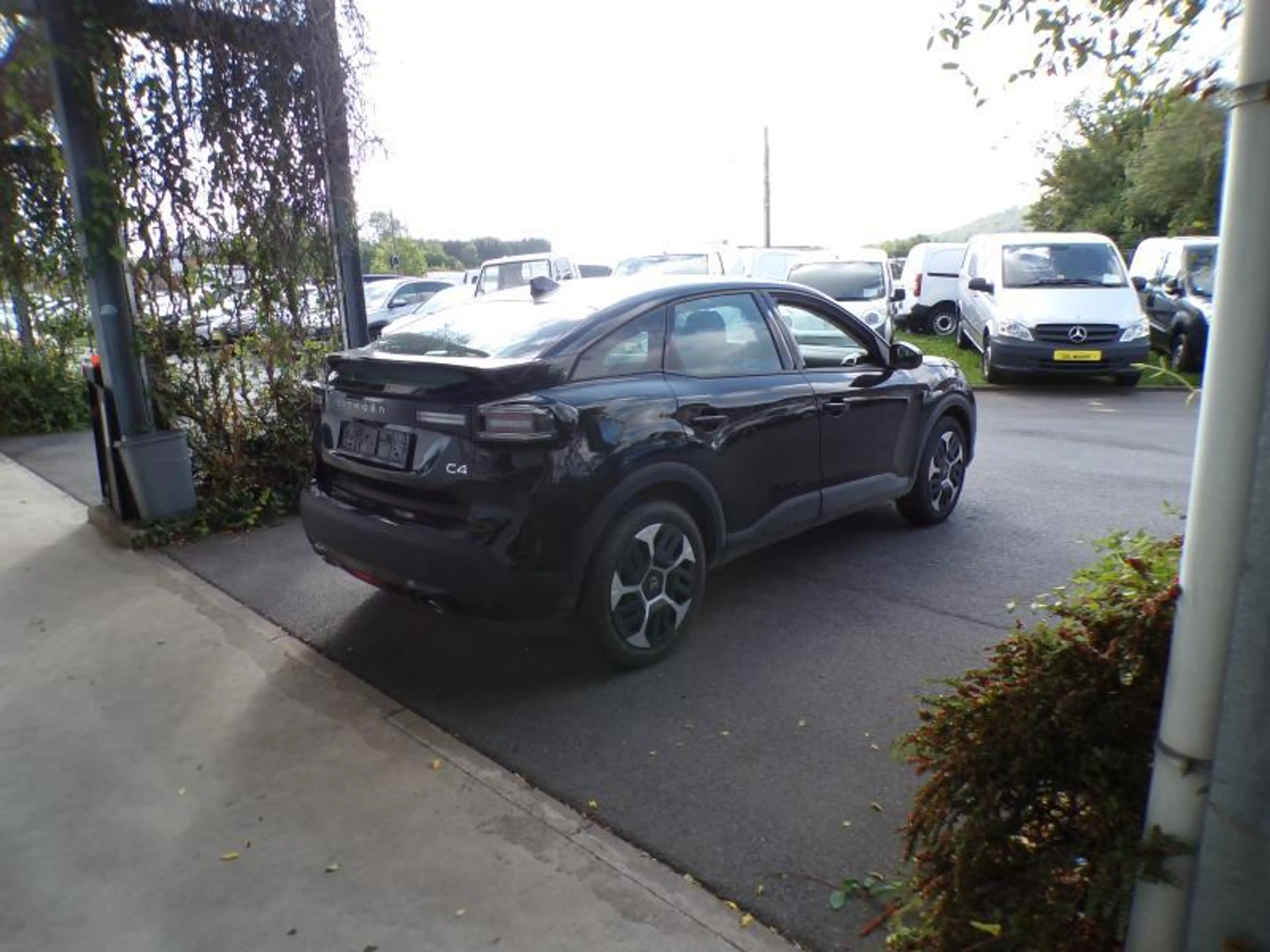Citroen C4 1.2 136cv Automatique noir 05/25 6091km Airco GPS — photo 3
