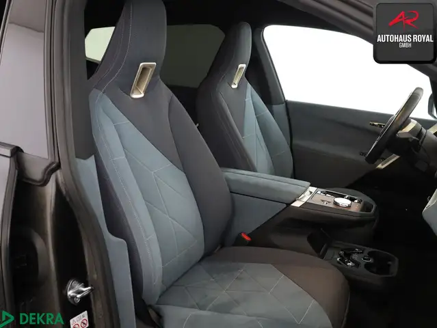 BMW Ix view 11