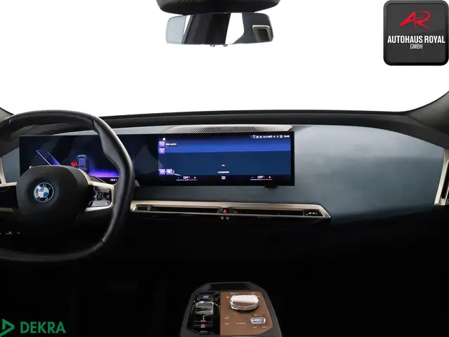 BMW Ix view 9