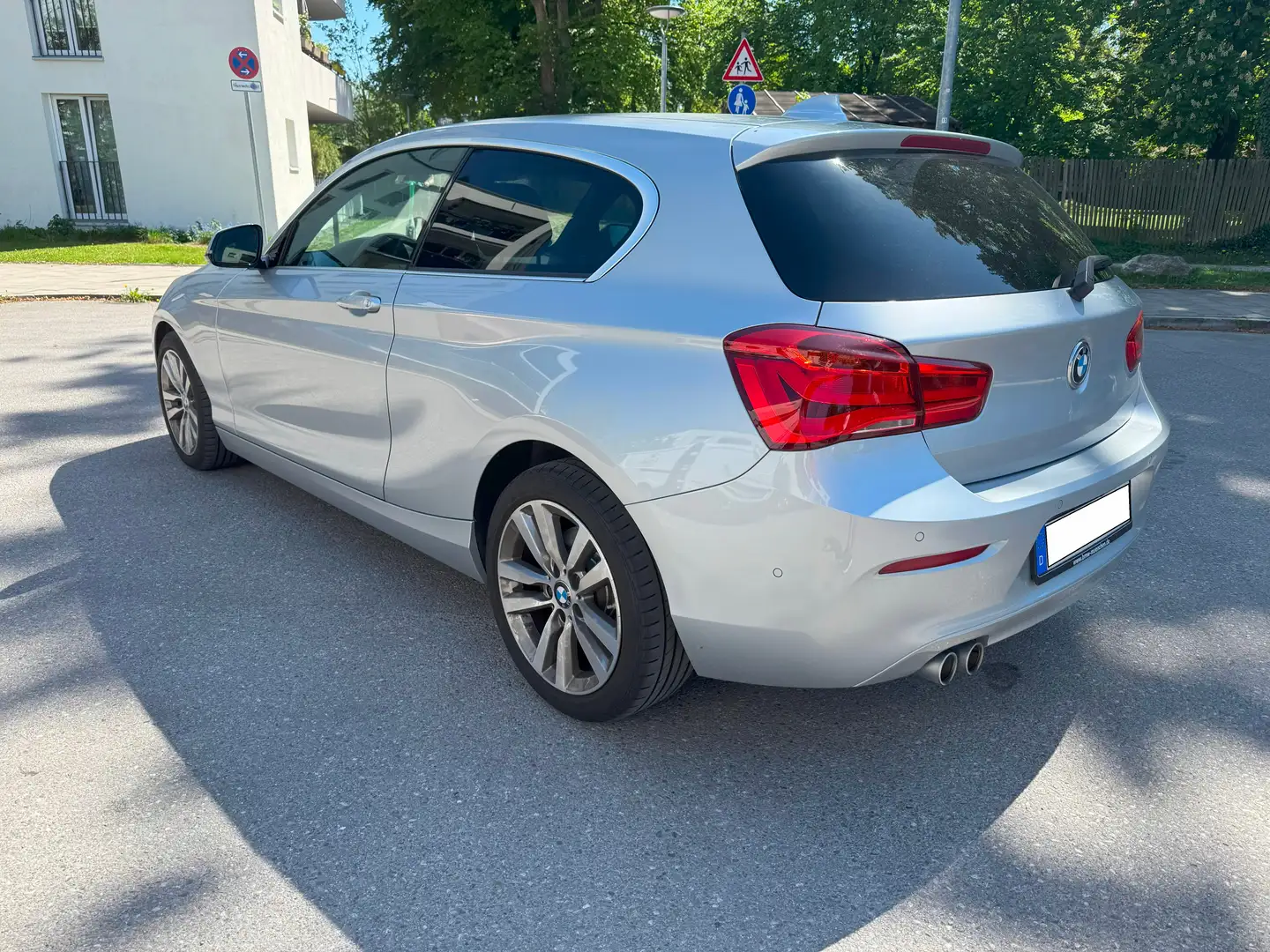 BMW 120 120d xDrive Aut. Advantage*TOP Ausstattung* Silber - 1