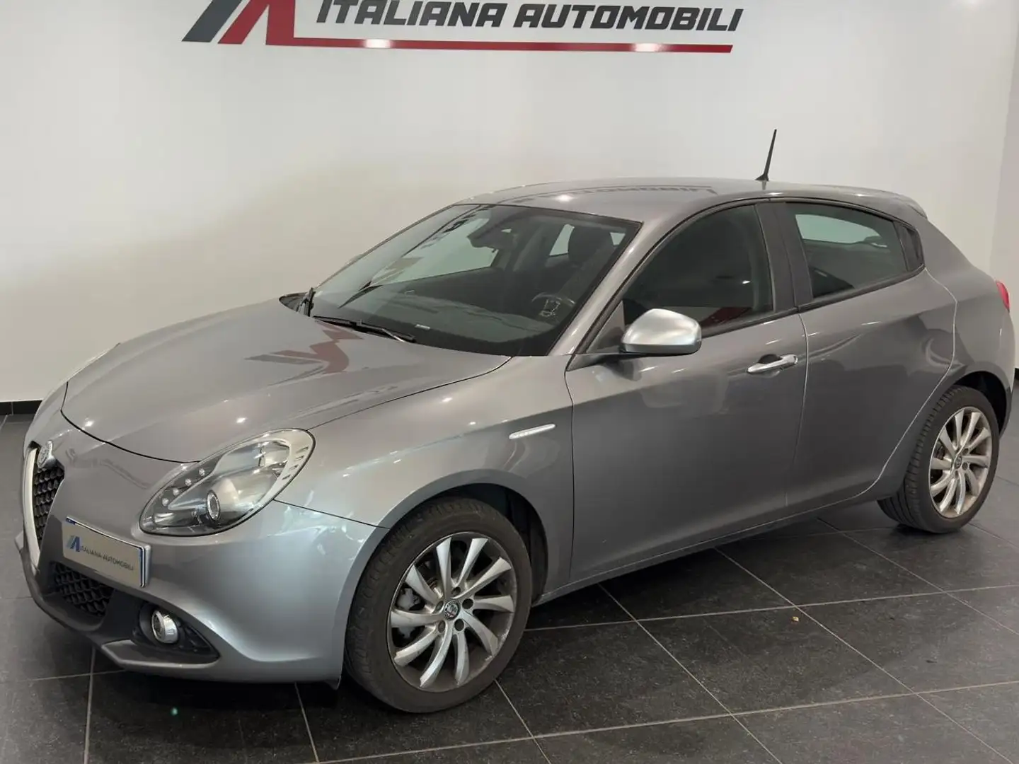 Alfa Romeo Giulietta Giulietta 1.6 jtdm Super 120cv DISTRIBUZIONE NUOVA Grau - 1