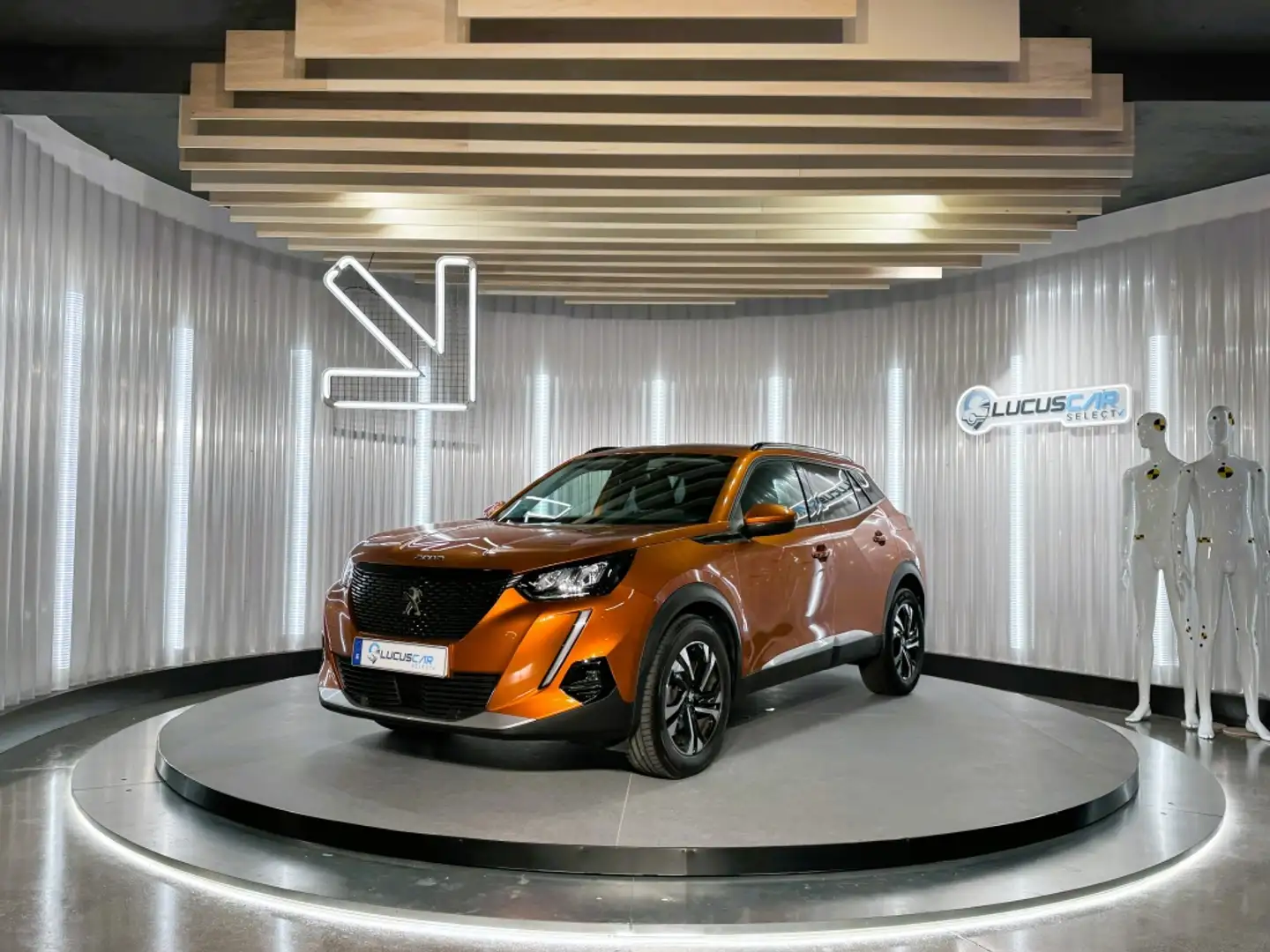 Peugeot 2008 1.5BlueHDi S&S Allure Pack 110 Naranja - 1