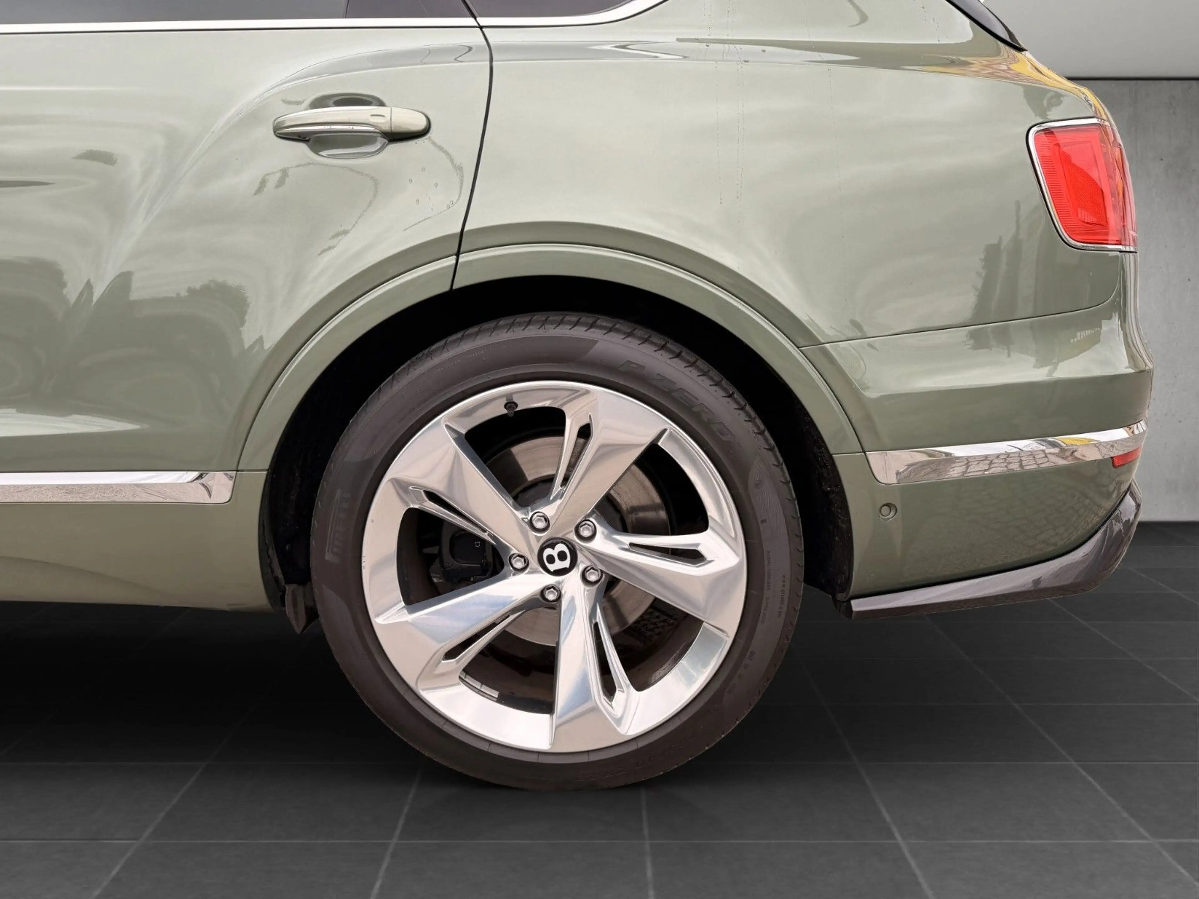 Bentley Bentayga 6.0 W12 4WD*Carbon*Pano*Nachtsicht — photo 14