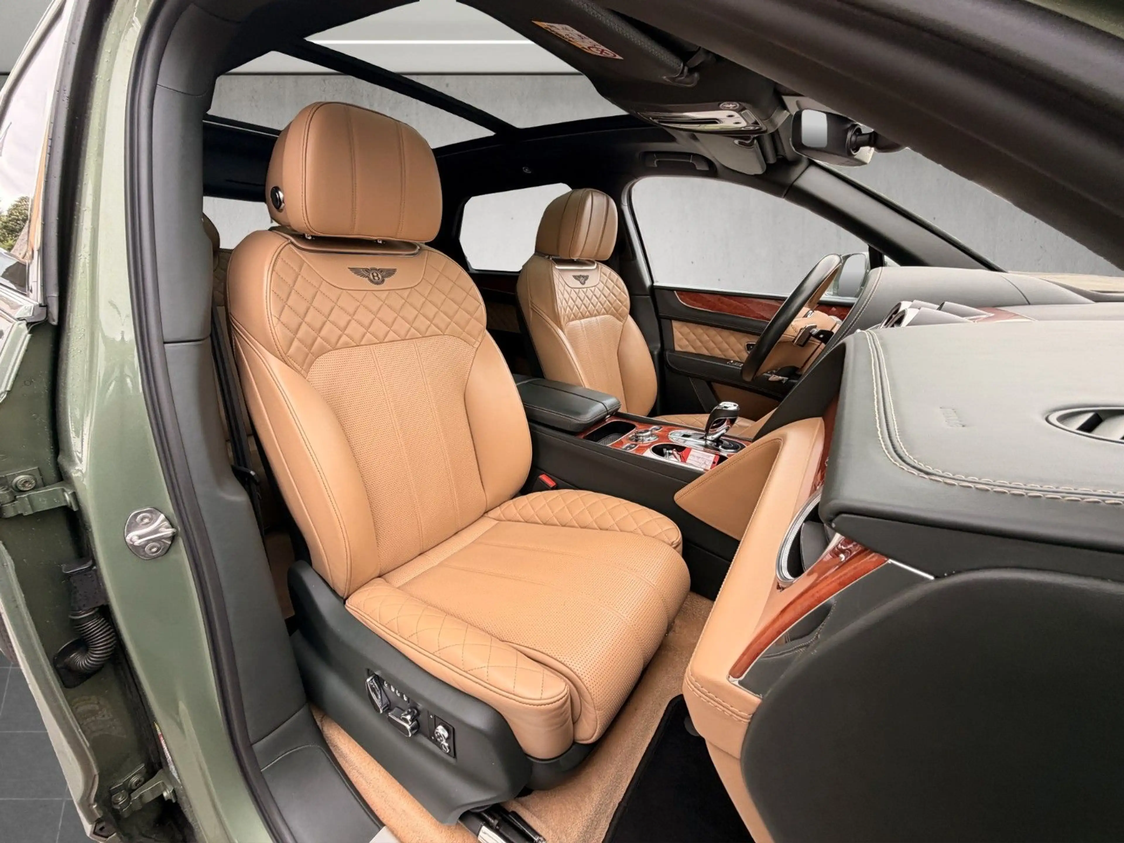 Bentley Bentayga 6.0 W12 4WD*Carbon*Pano*Nachtsicht — photo 12