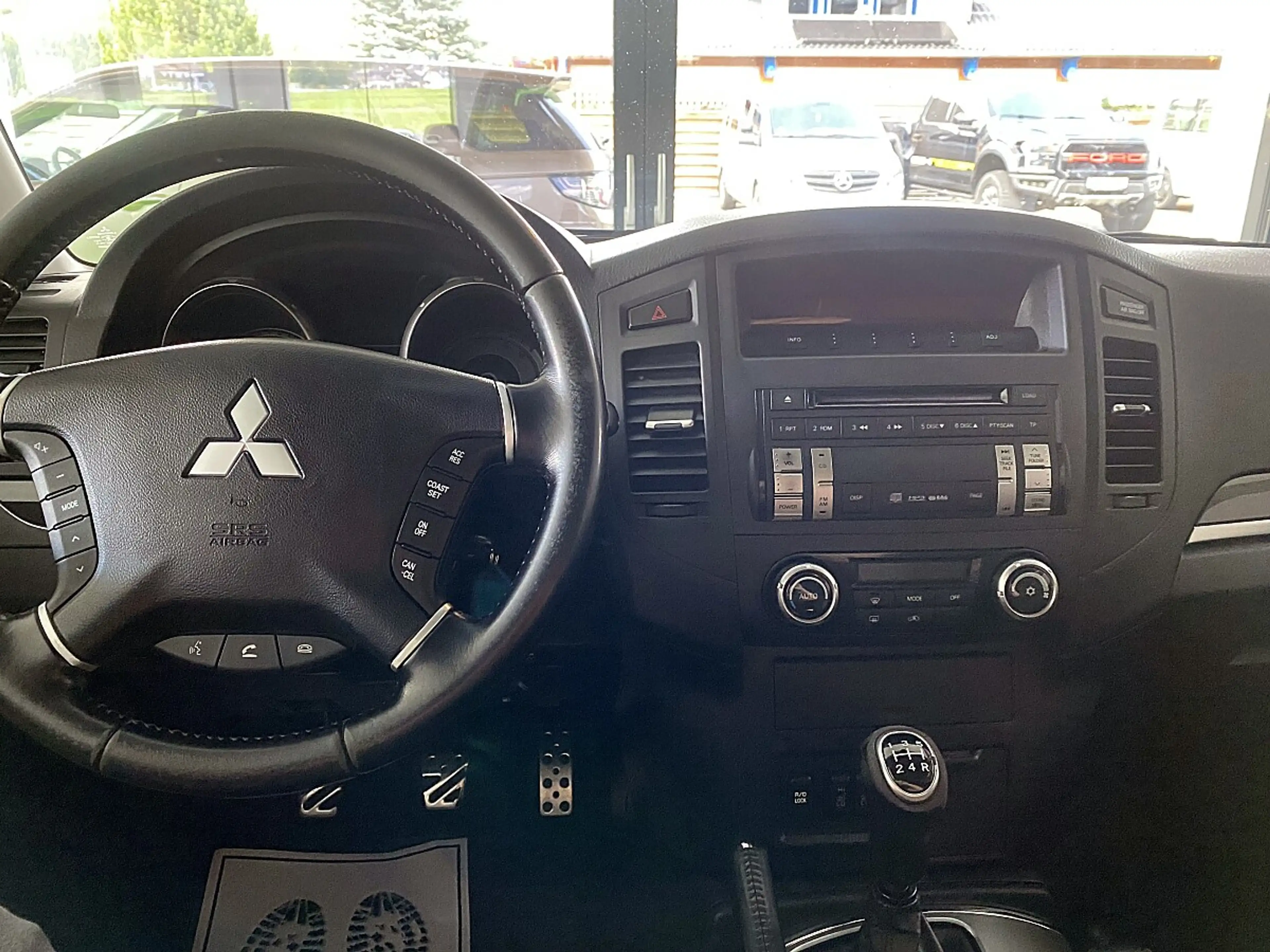 Mitsubishi Pajero 3,2 DI-D* VOLL* FINANZIERUNG ab € 249,- — photo 11