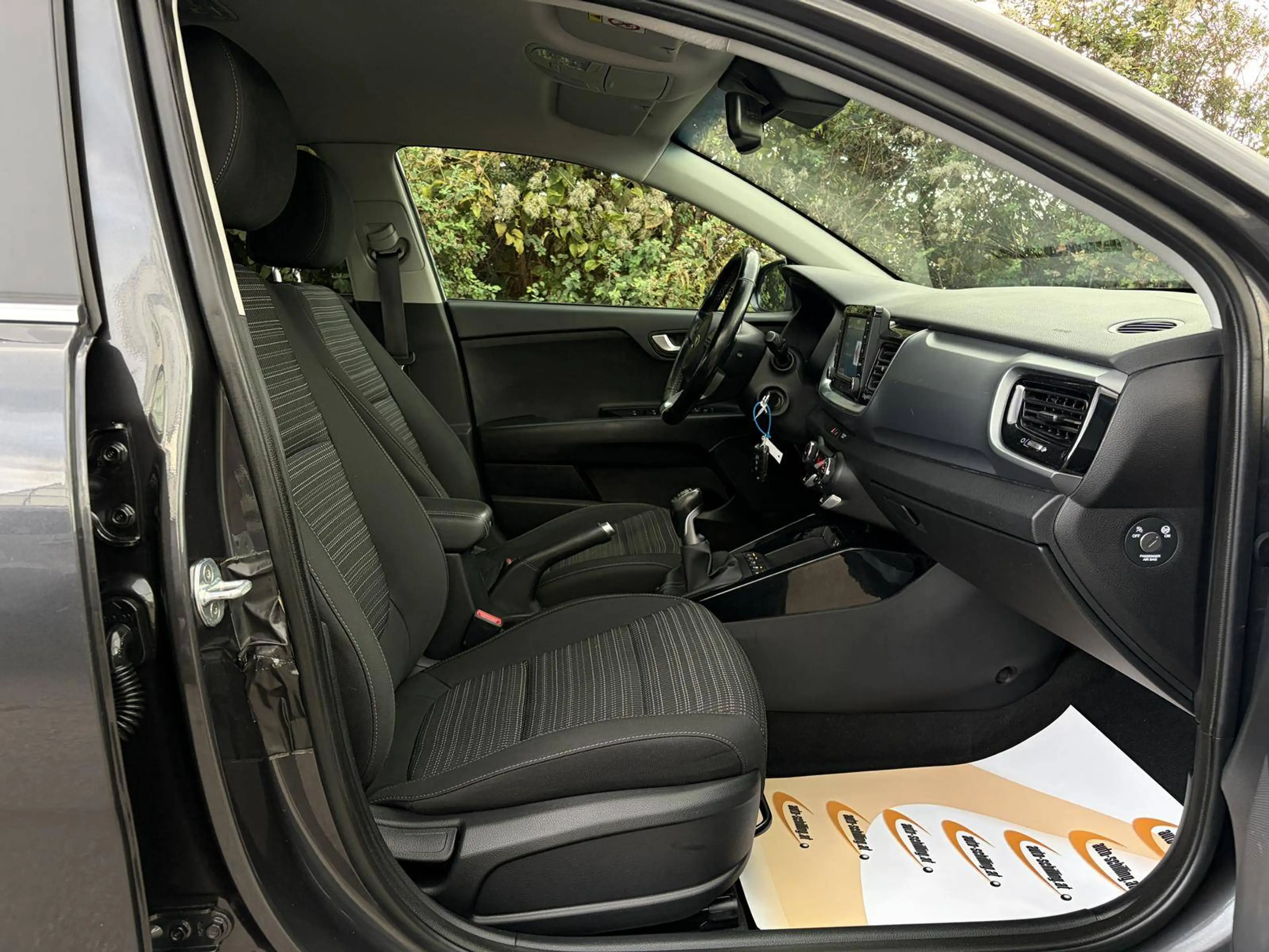Kia Stonic Gold 1.Besitz GARANTIE CarPlay Navi Kamera Lenkrad/Sitzheizung etc. — photo 30