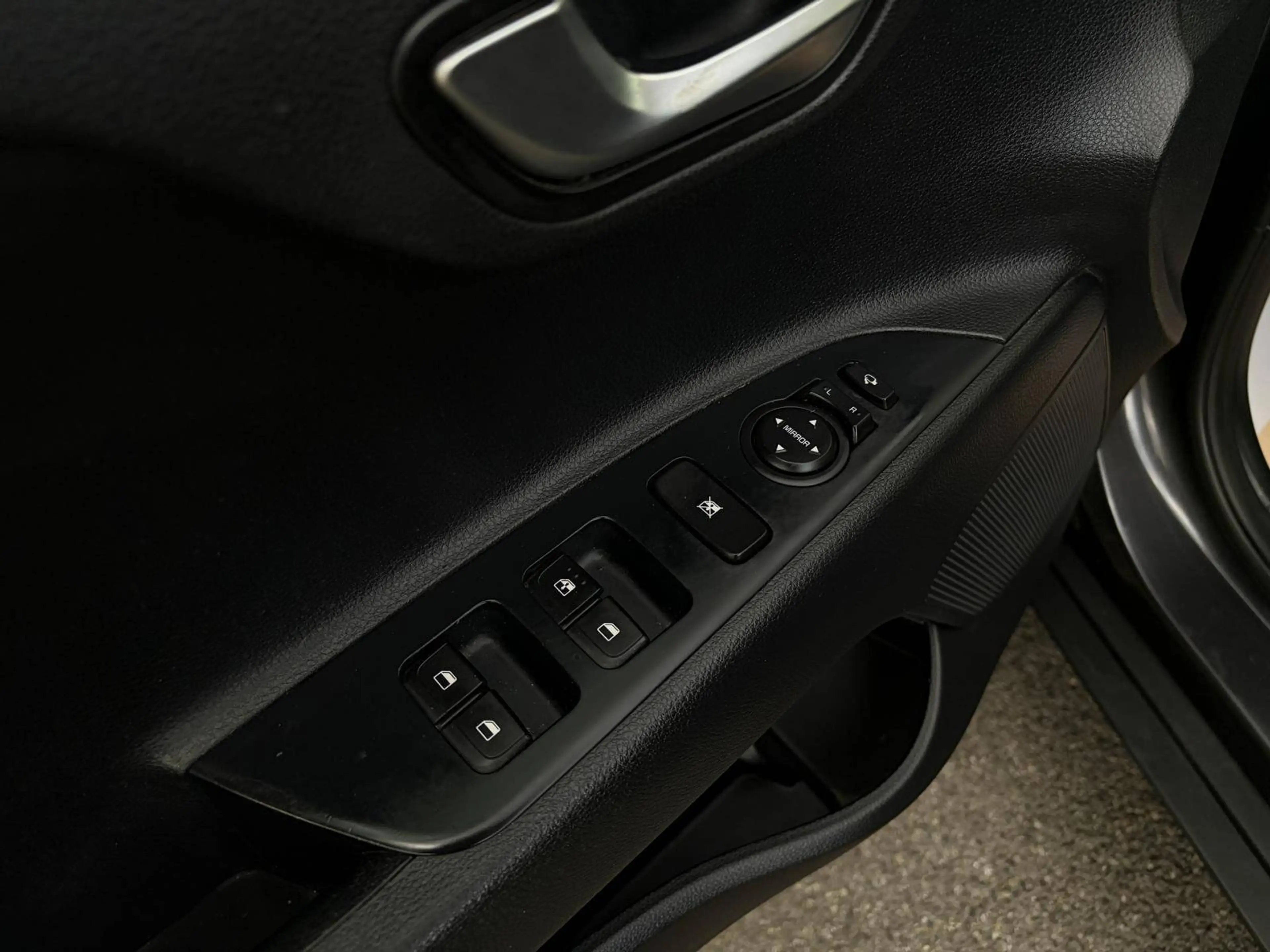Kia Stonic Gold 1.Besitz GARANTIE CarPlay Navi Kamera Lenkrad/Sitzheizung etc. — photo 28