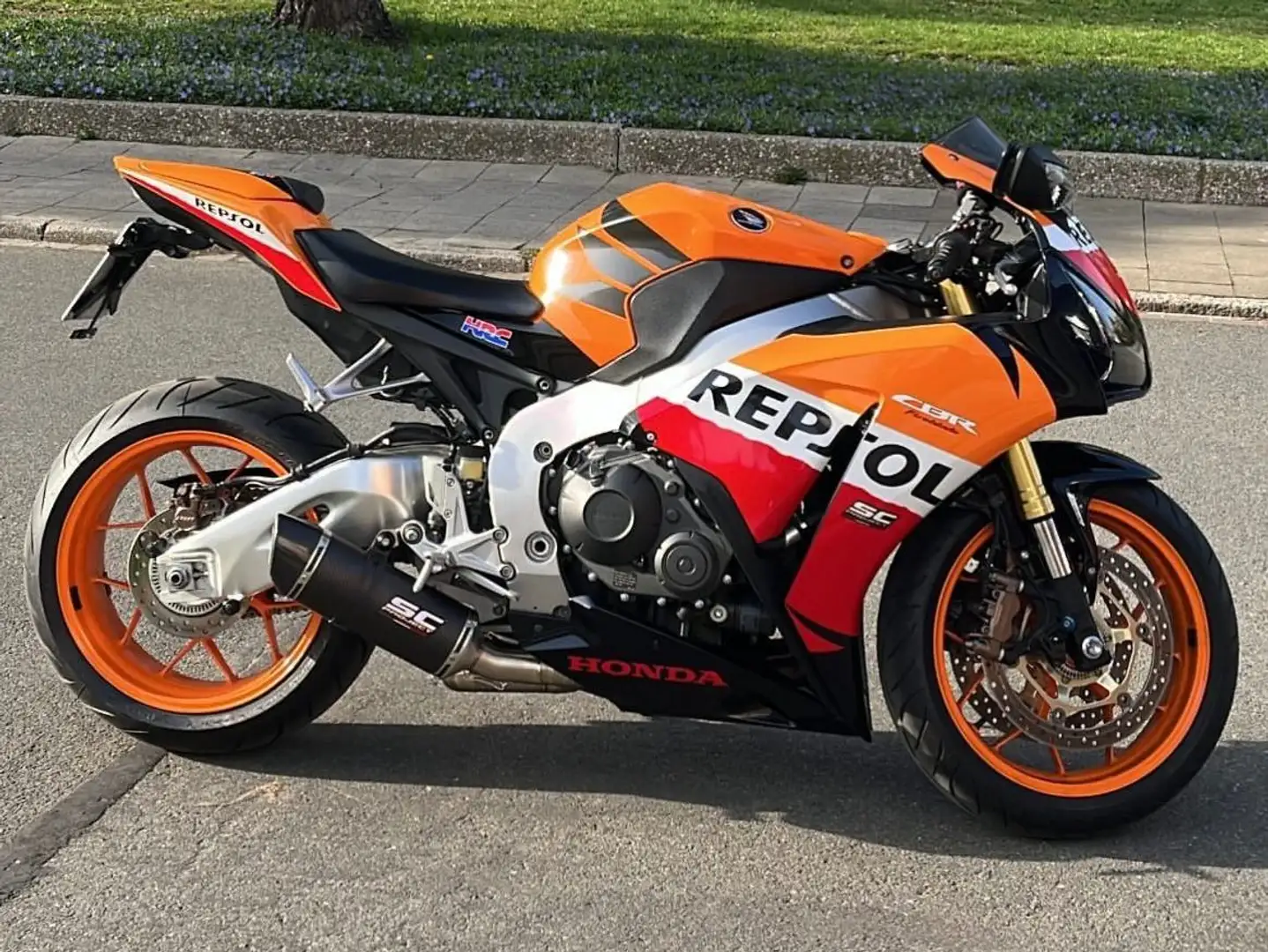 Honda CBR 1000 Orange - 1