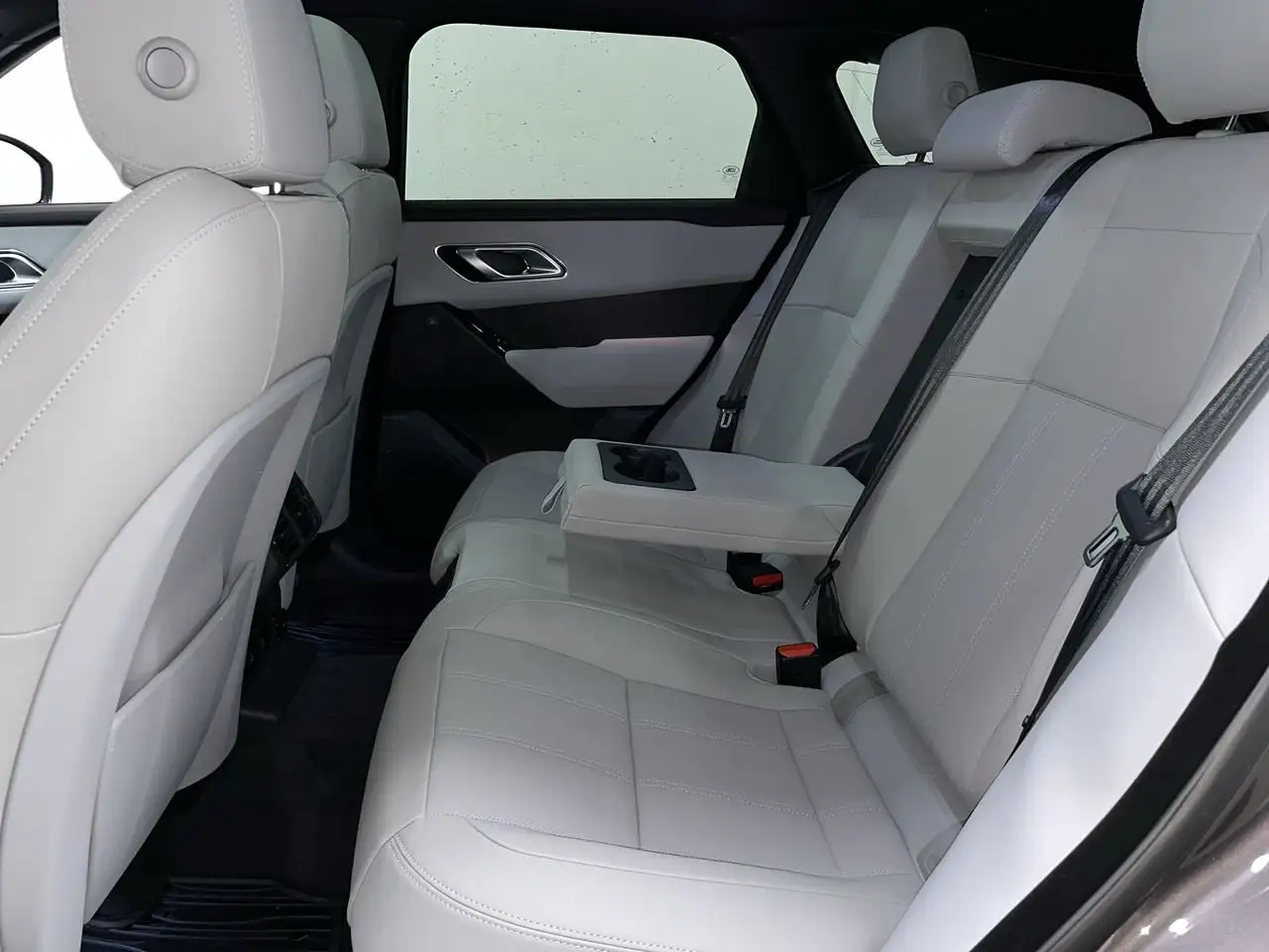 Land Rover Range Rover Velar снимка Land Rover Range Rover Velar
