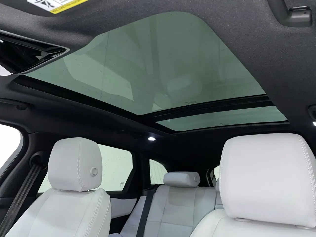 Land Rover Range Rover Velar снимка Land Rover Range Rover Velar