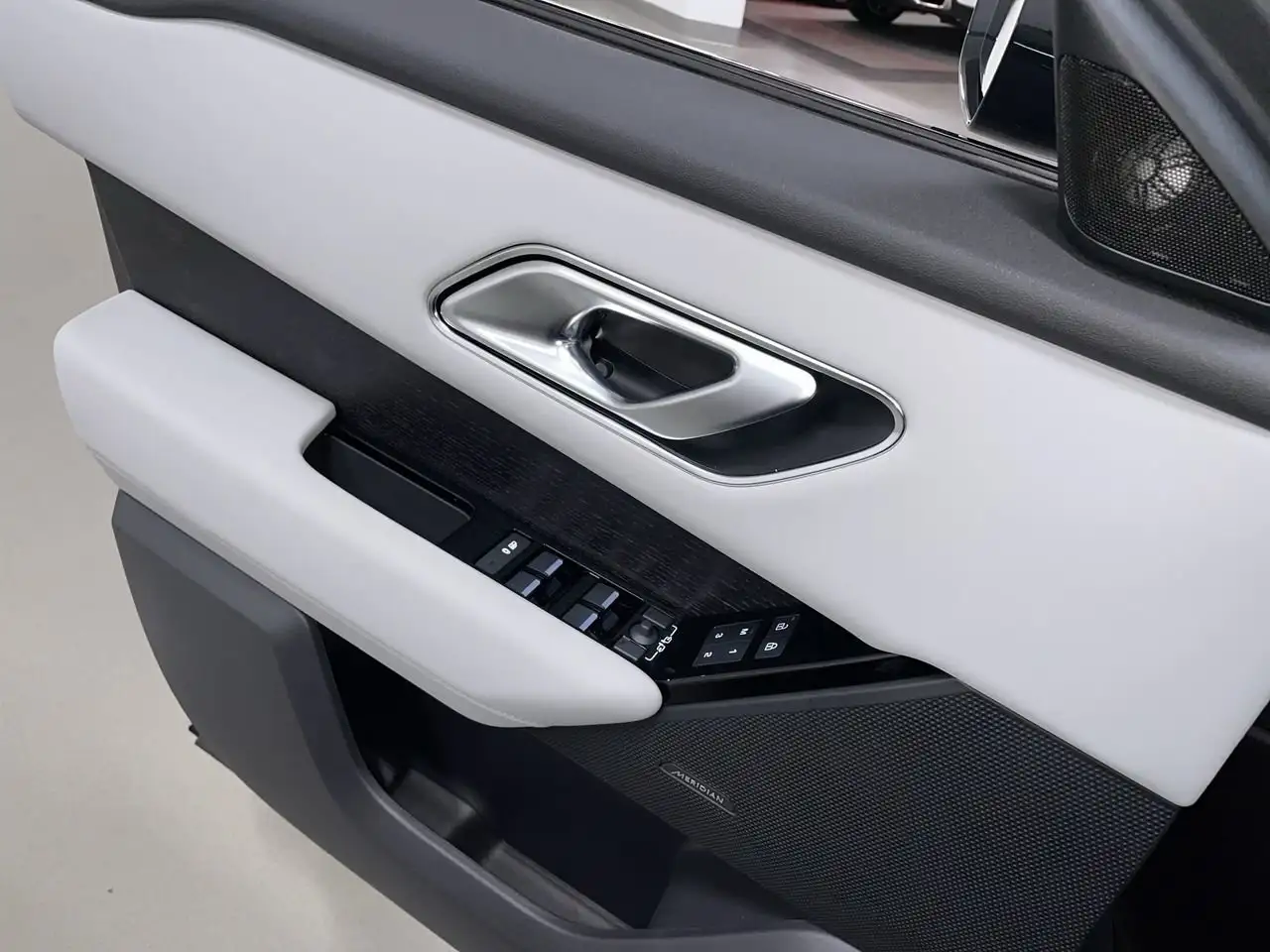 Land Rover Range Rover Velar снимка Land Rover Range Rover Velar