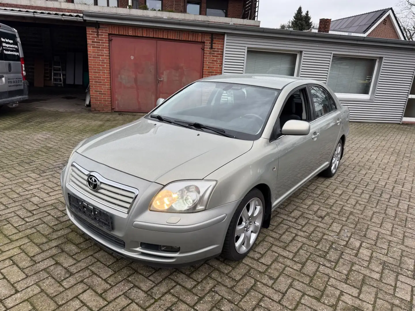 Toyota Avensis 2.4  Executive Liftback*12/2026T ÜV*AUTO - 1