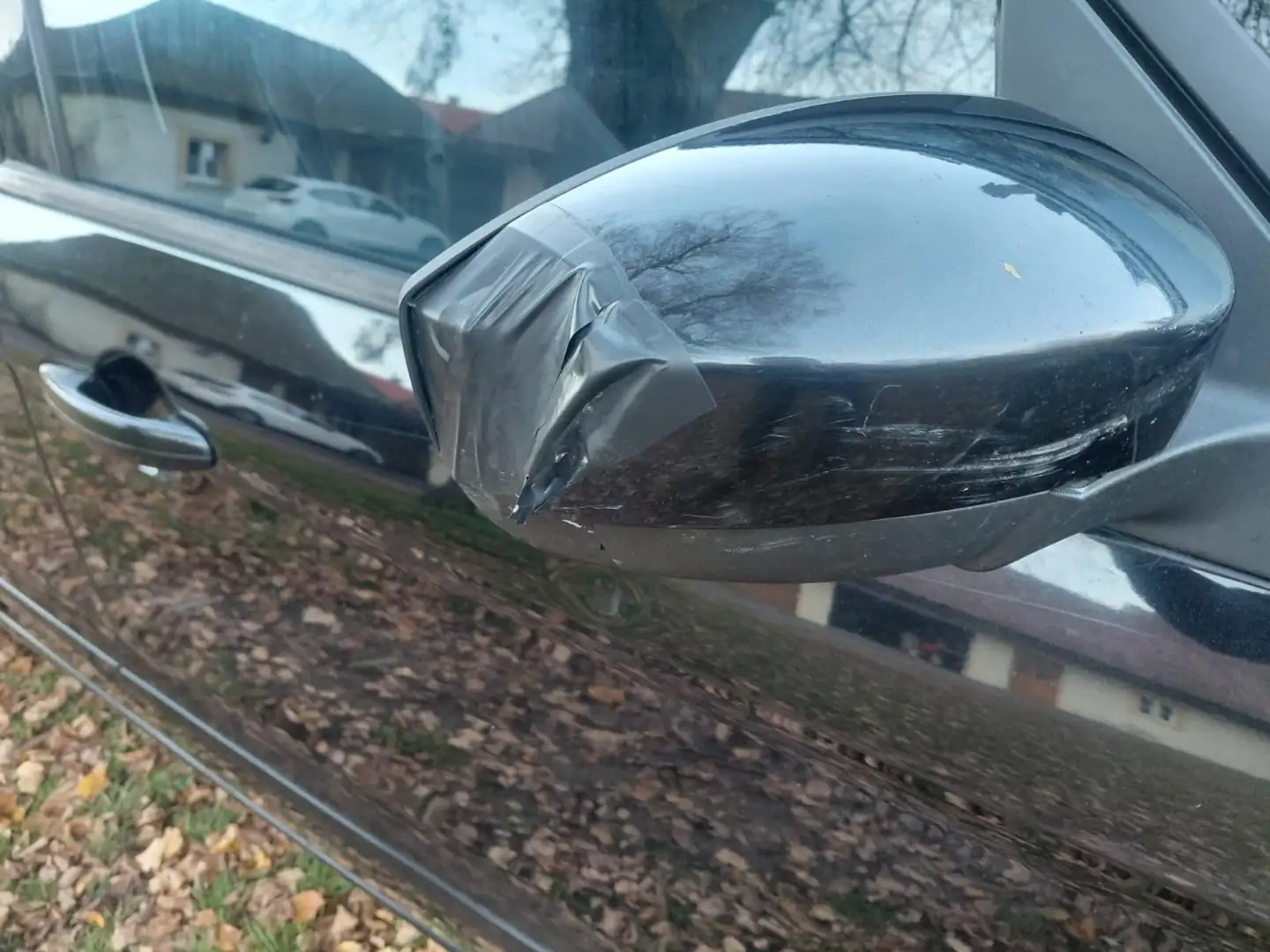 Ford S-Max S-Max 2.0 TDCi DPFTrend Schwarz - 2