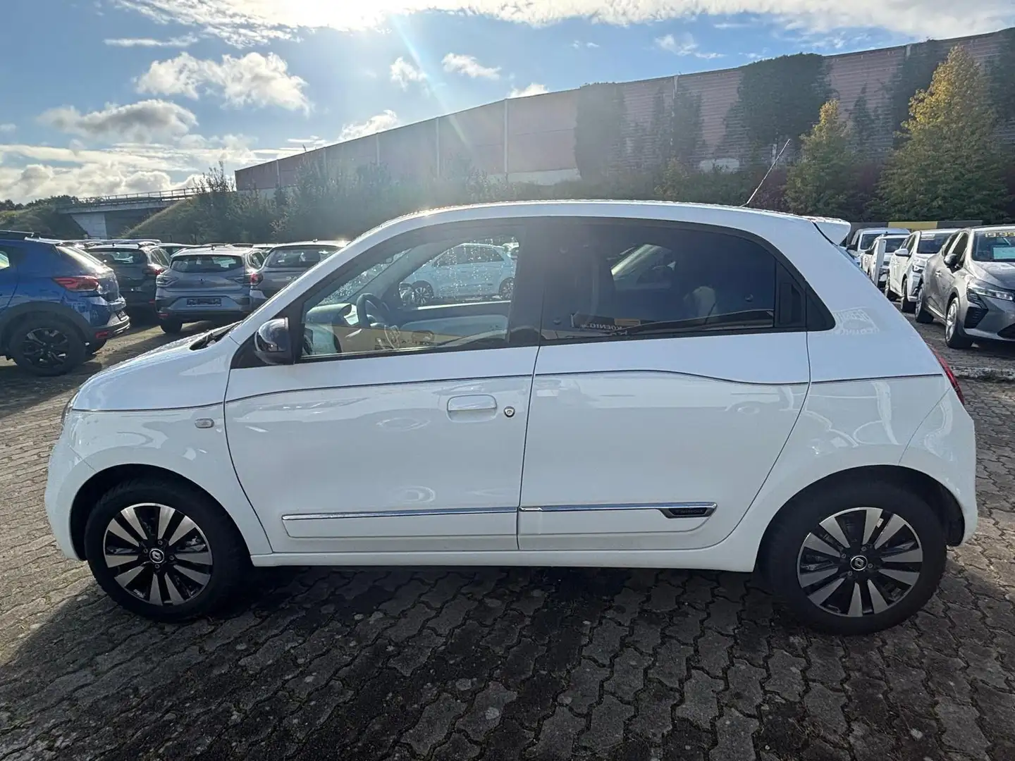 Renault Twingo E-TECH Navi*Klima*Sitzheizung*Rückfahrcam Weiß - 2