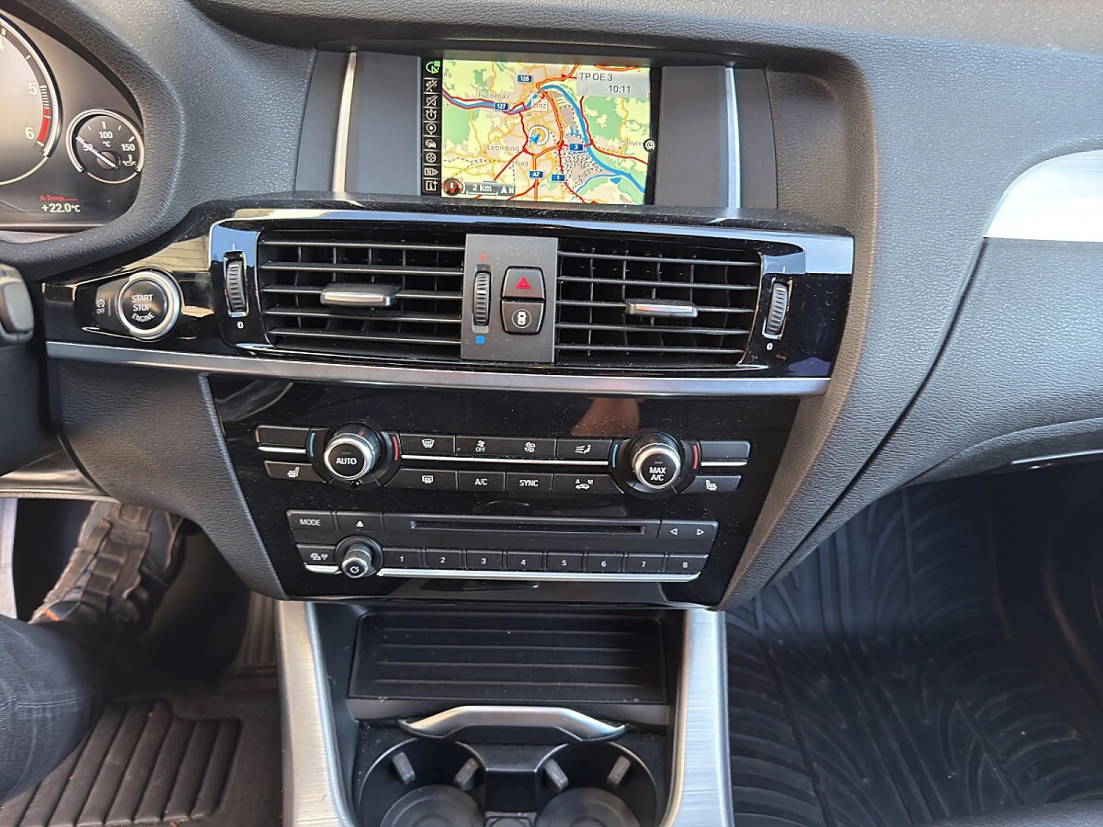 BMW X4 xDrive 20d — photo 9
