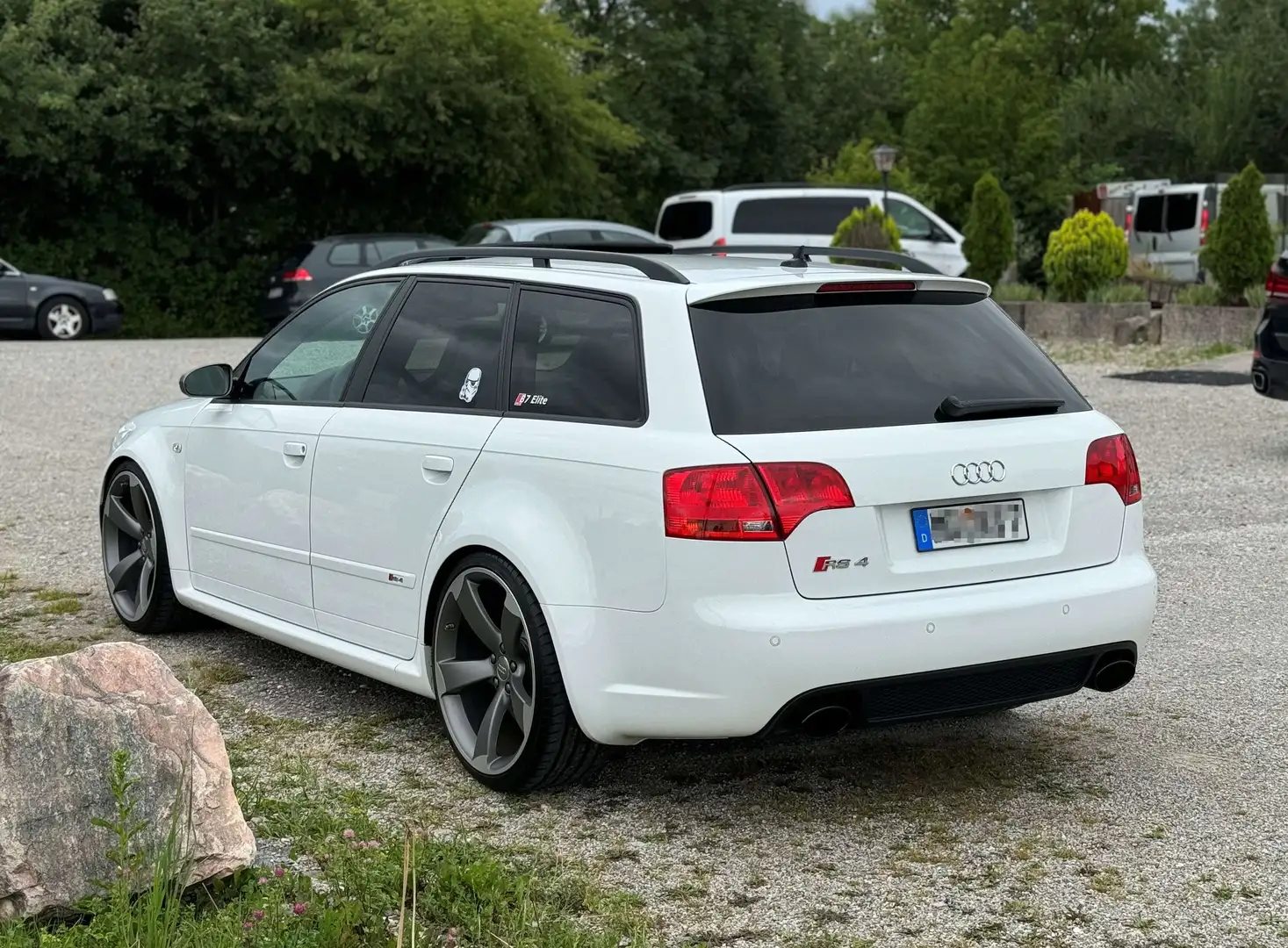 Audi RS4 Avant | Stylepaket White (1 von 141) Bílá - 2