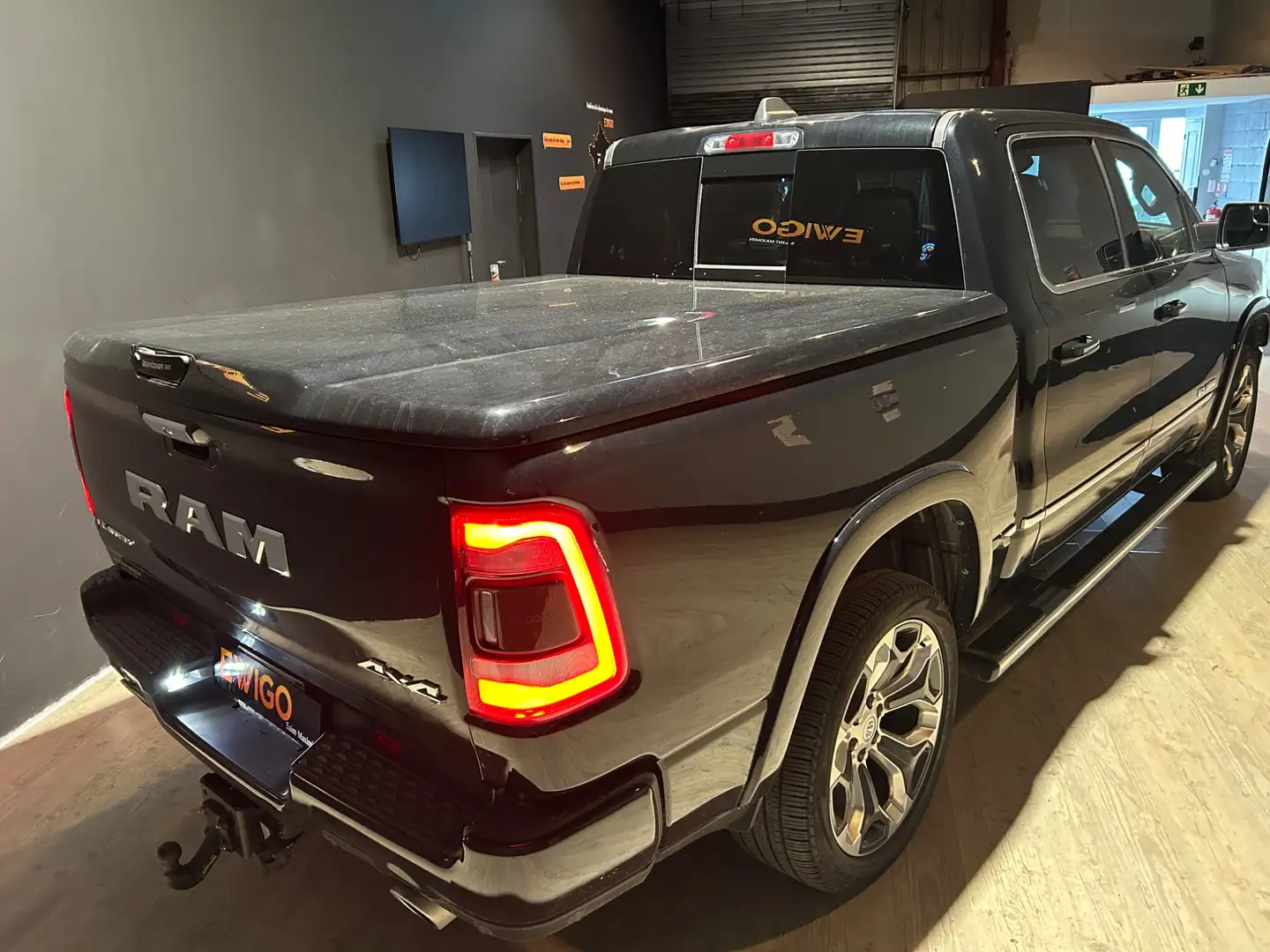 Dodge RAM 1500 V8 5.7 HEMI 400cv LIMITED 4WD BVA toit ouvrant TVA Non récupérable - 2