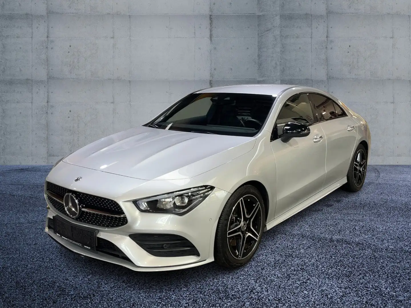 Mercedes-Benz CLA 200 d Coupé AMG Line KeyLess PDC SHZ LED Ambi Silber - 2