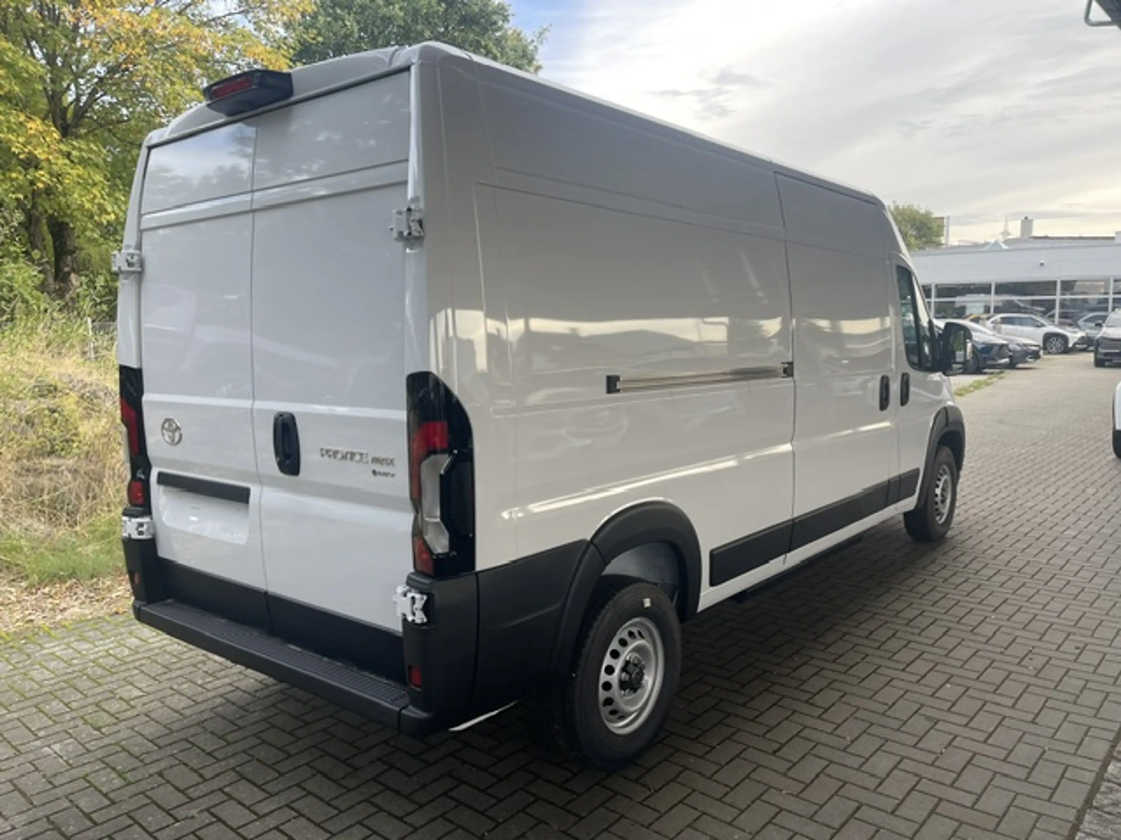 Toyota Proace Max Proace Max 110 kWh 35 L3H2 Heavy Meister — photo 6