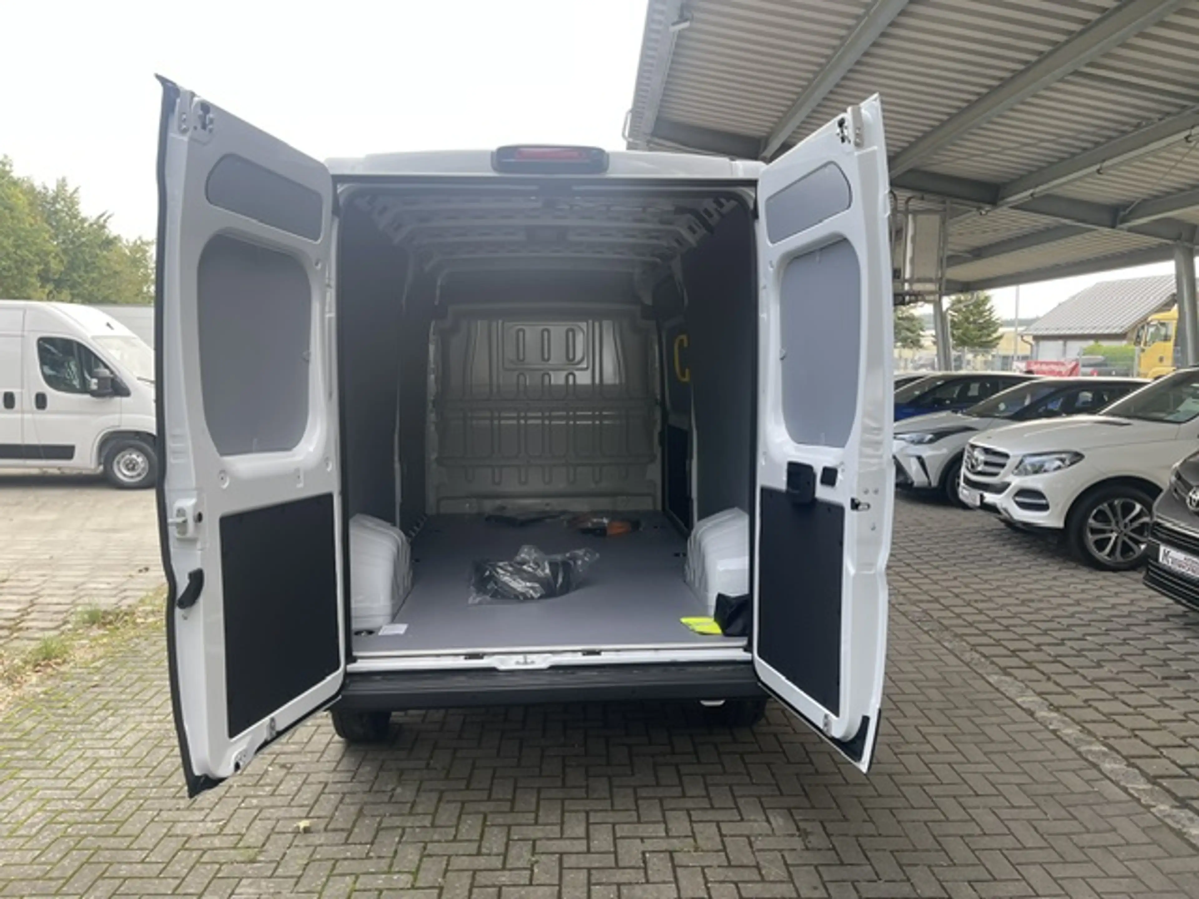 Toyota Proace Max Proace Max 110 kWh 35 L3H2 Heavy Meister — photo 13