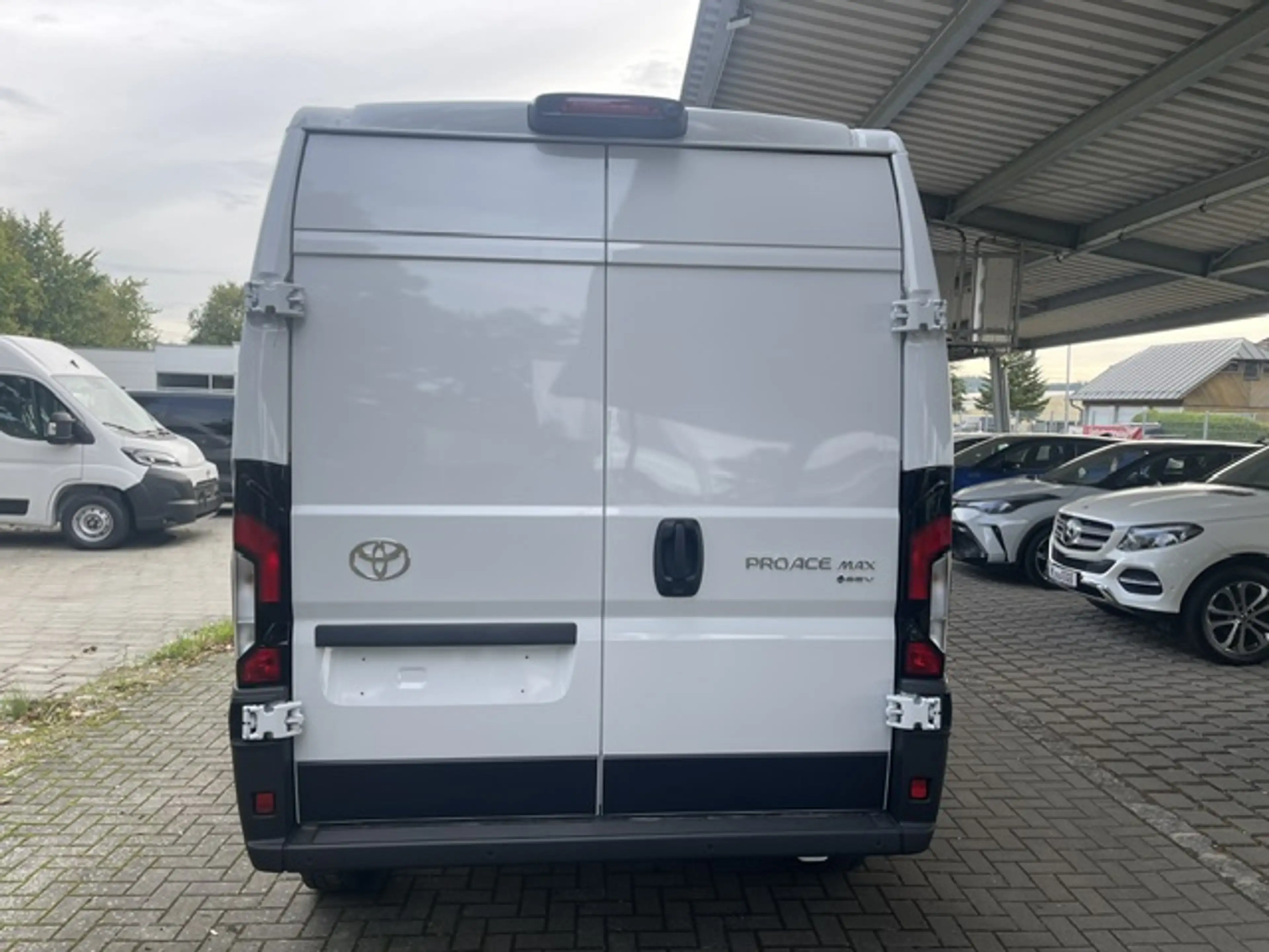 Toyota Proace Max Proace Max 110 kWh 35 L3H2 Heavy Meister — photo 5