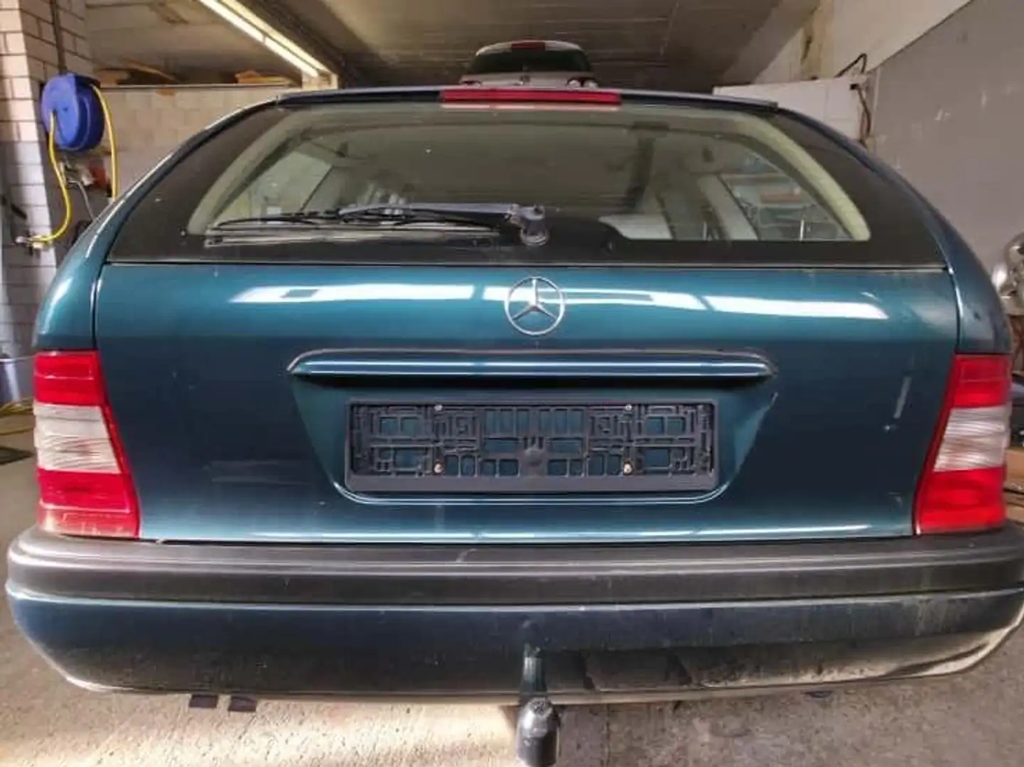 Mercedes-Benz C 230 C-Klasse T classic Grün - 2