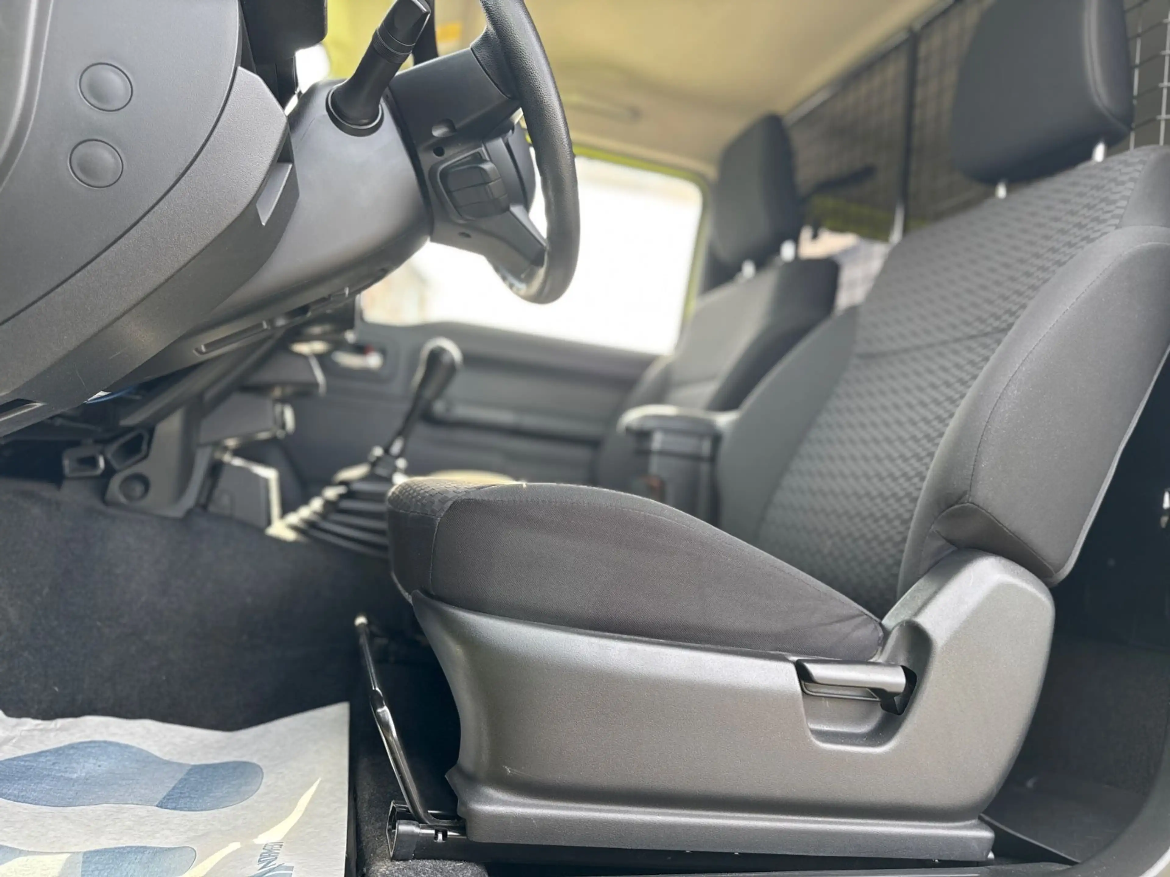 Suzuki Jimny Comfort AllGrip NFZ 1.HND-SPUR-ACC-AHK-PDC — photo 9