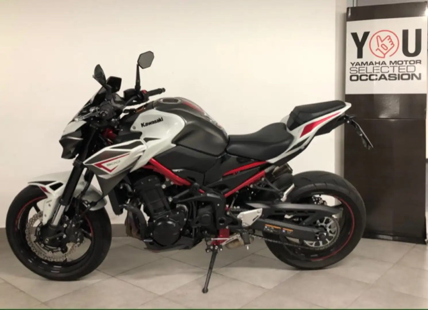 Kawasaki Z 900 Naked Bianco - 2