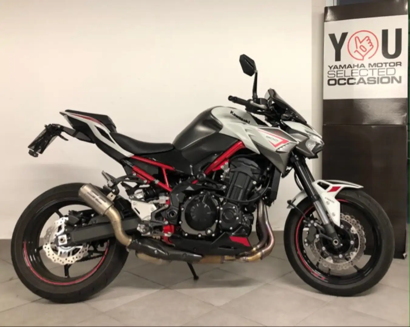 Kawasaki Z 900 Naked Bianco - 1