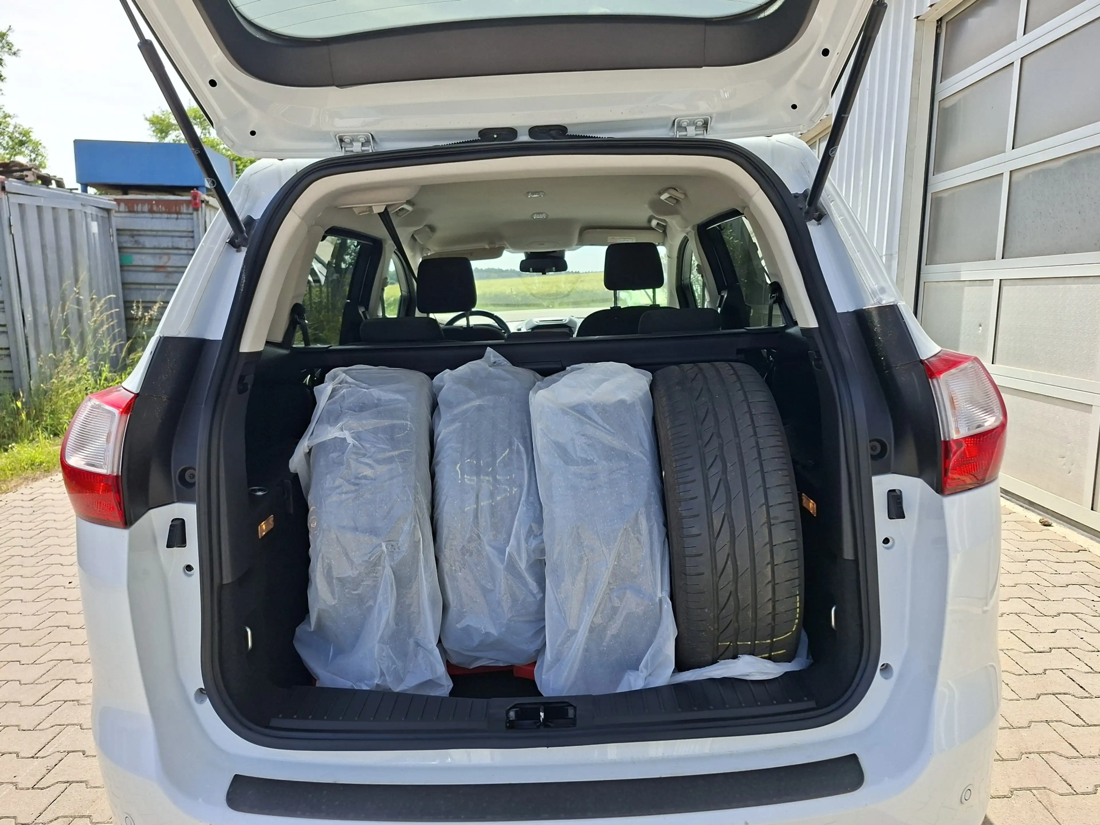 Ford Grand C-Max Cool — photo 5