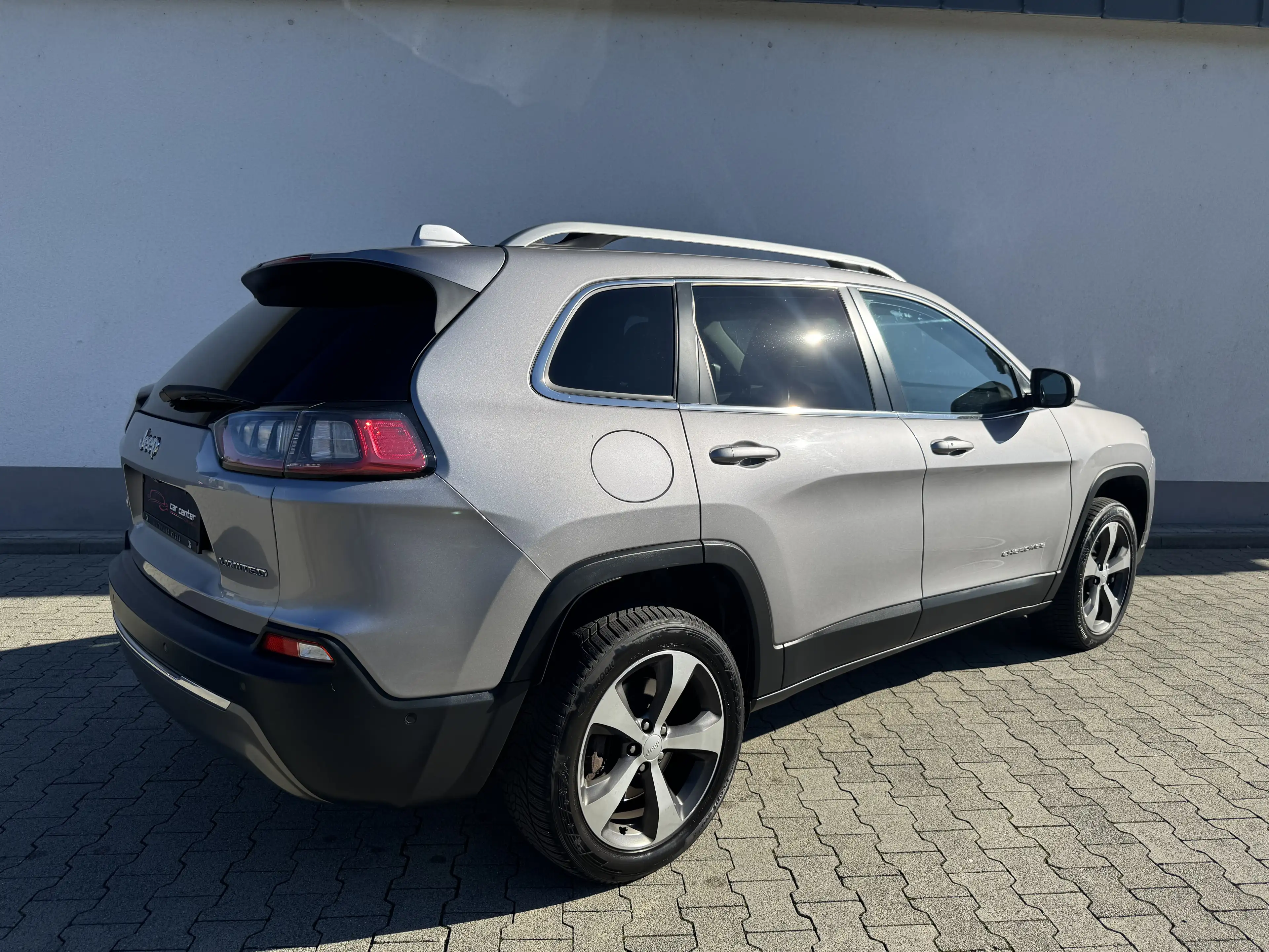 Jeep Cherokee Limited 4WD ( LEDER/NAVI/KAMERA/XENON/LED/ ERST 83 TKM) — photo 5