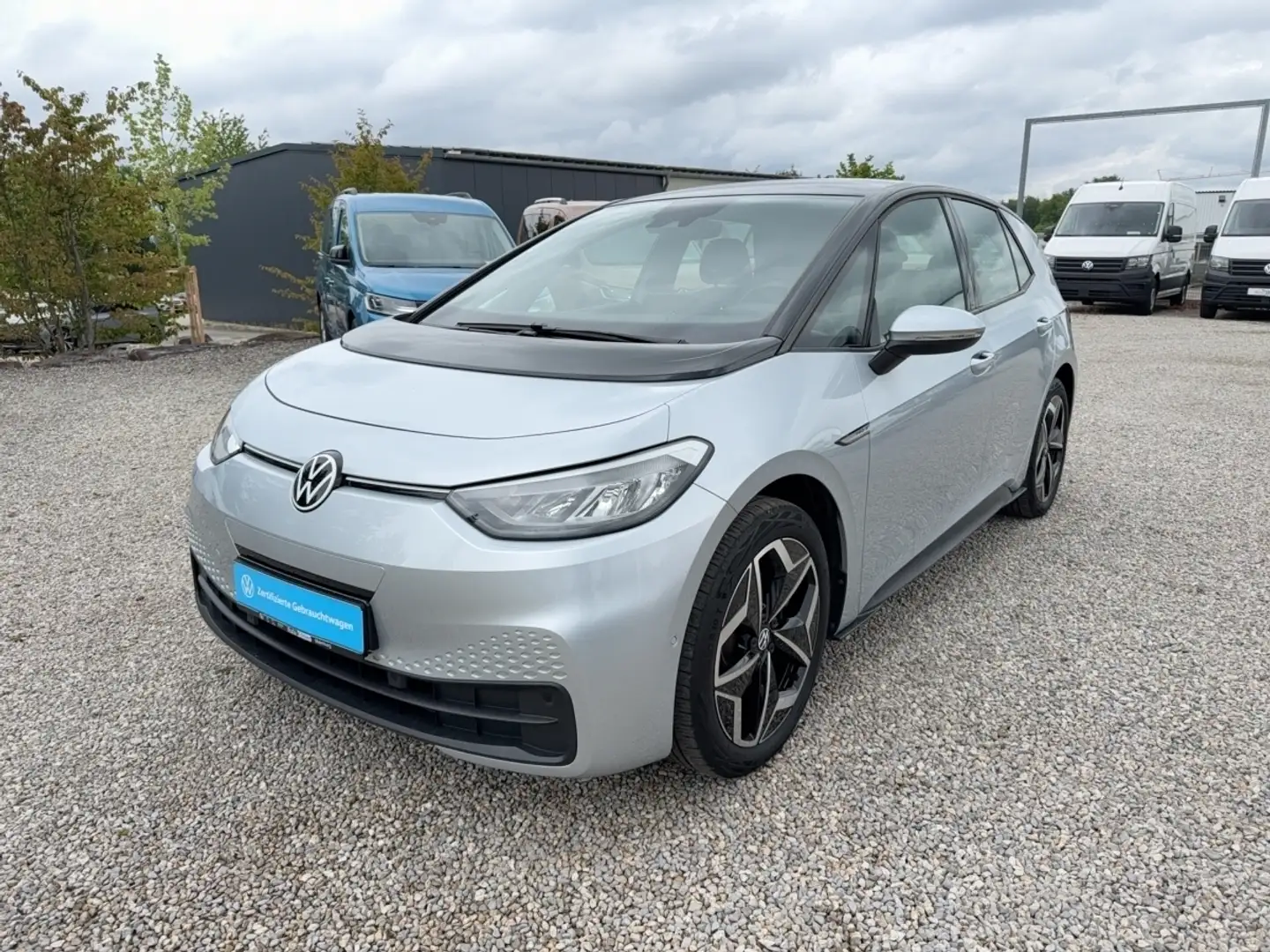Volkswagen ID.3 Pro S Wärmepumpe ParkAss. KeyLess LM LED KlimaA Na Silber - 2