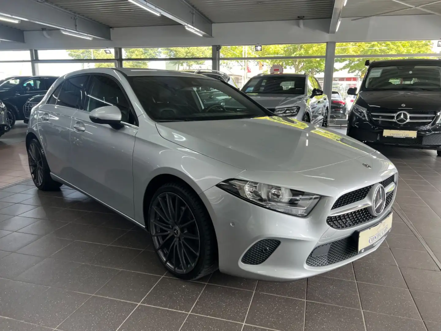 Mercedes-Benz A 180 d Business LM+ Navi+Park-Assist+Kam. Silber - 2