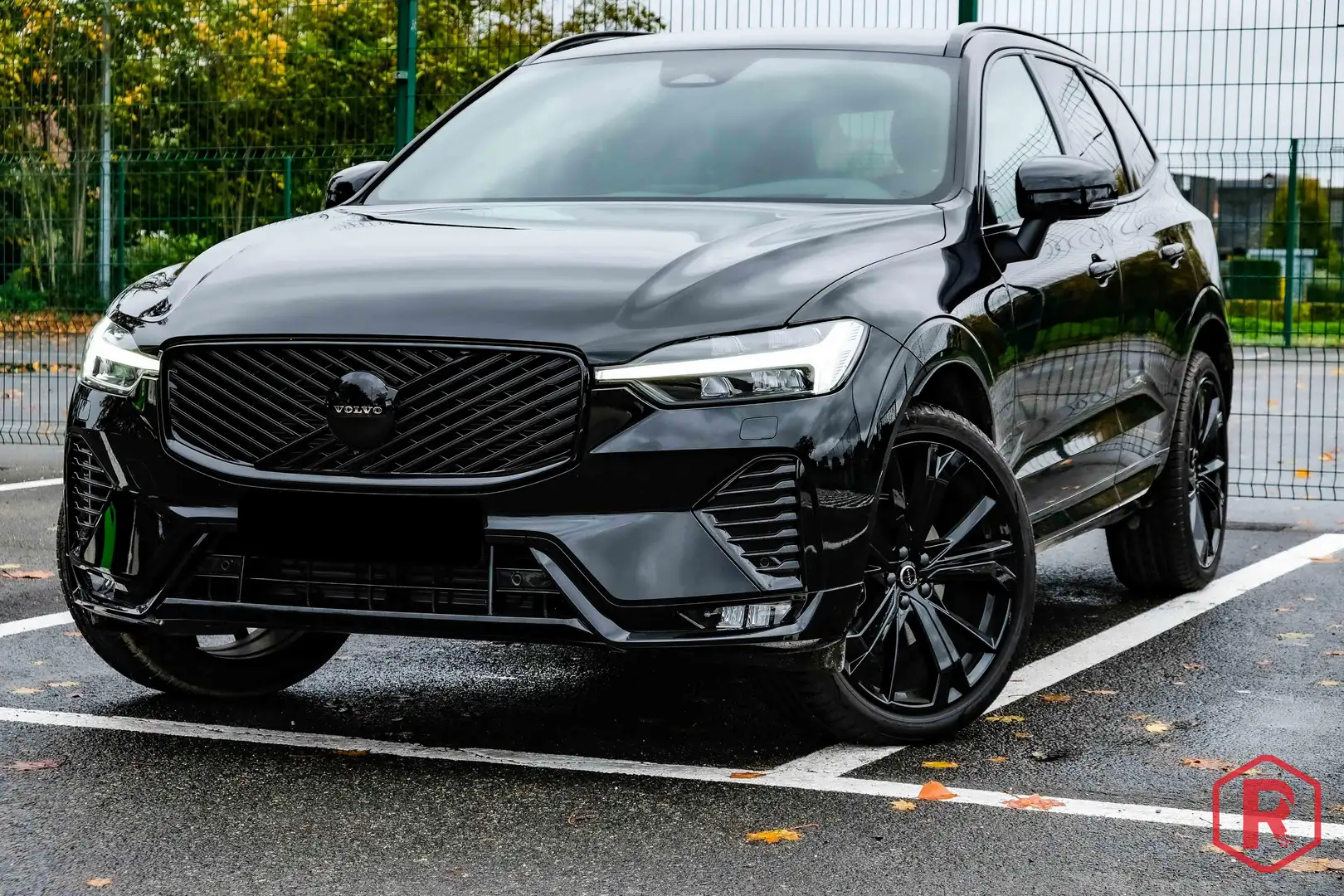 Volvo XC60 B5 MY26 Facelift Plus Black Edition AWD Garantie Zwart - 1