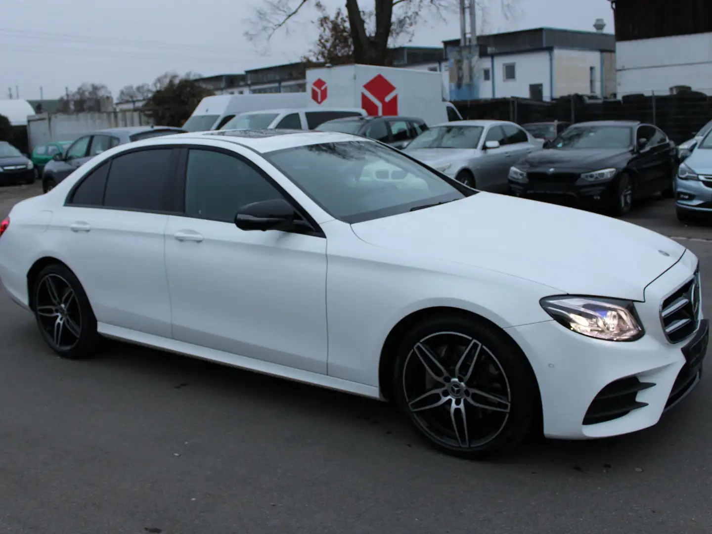 Mercedes-Benz E 200 E 200 AMG-Line Interieur Bianco - 1