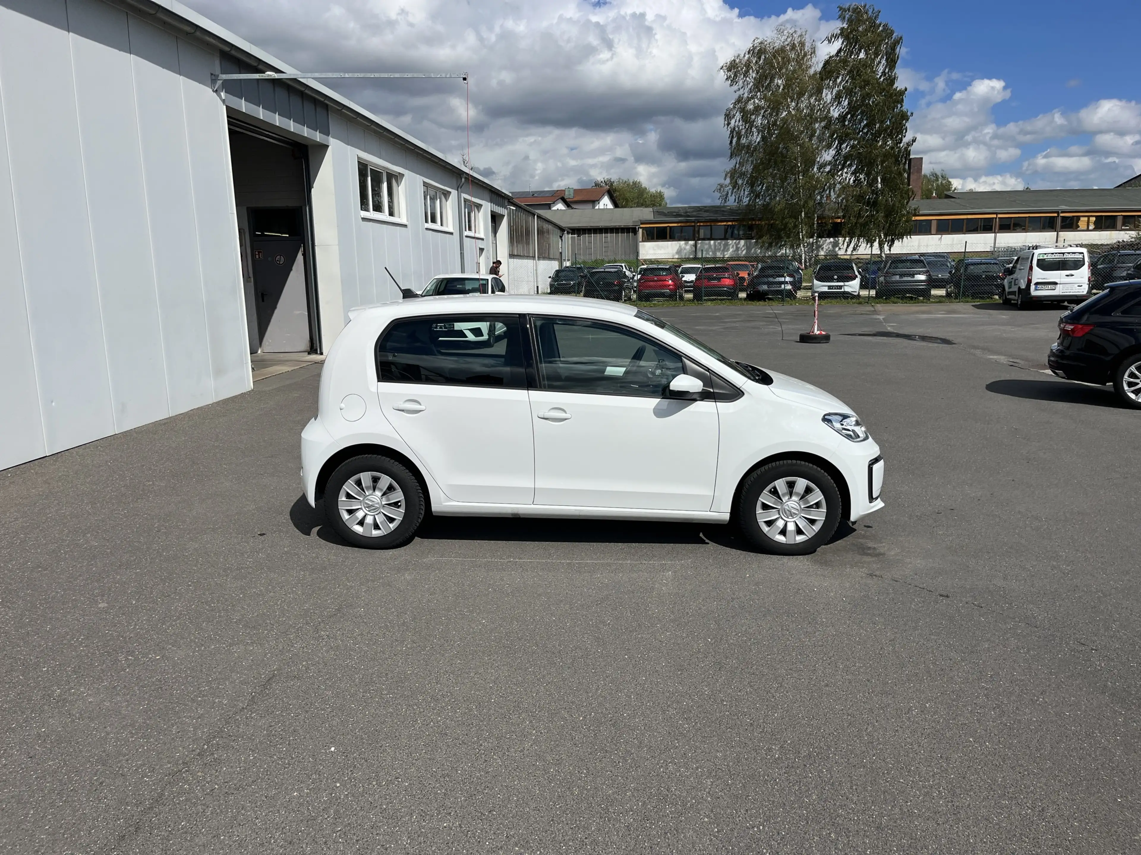 Volkswagen e-up! Move 90€ m.20% Anz. RFK DAB SHZ Klima — photo 6