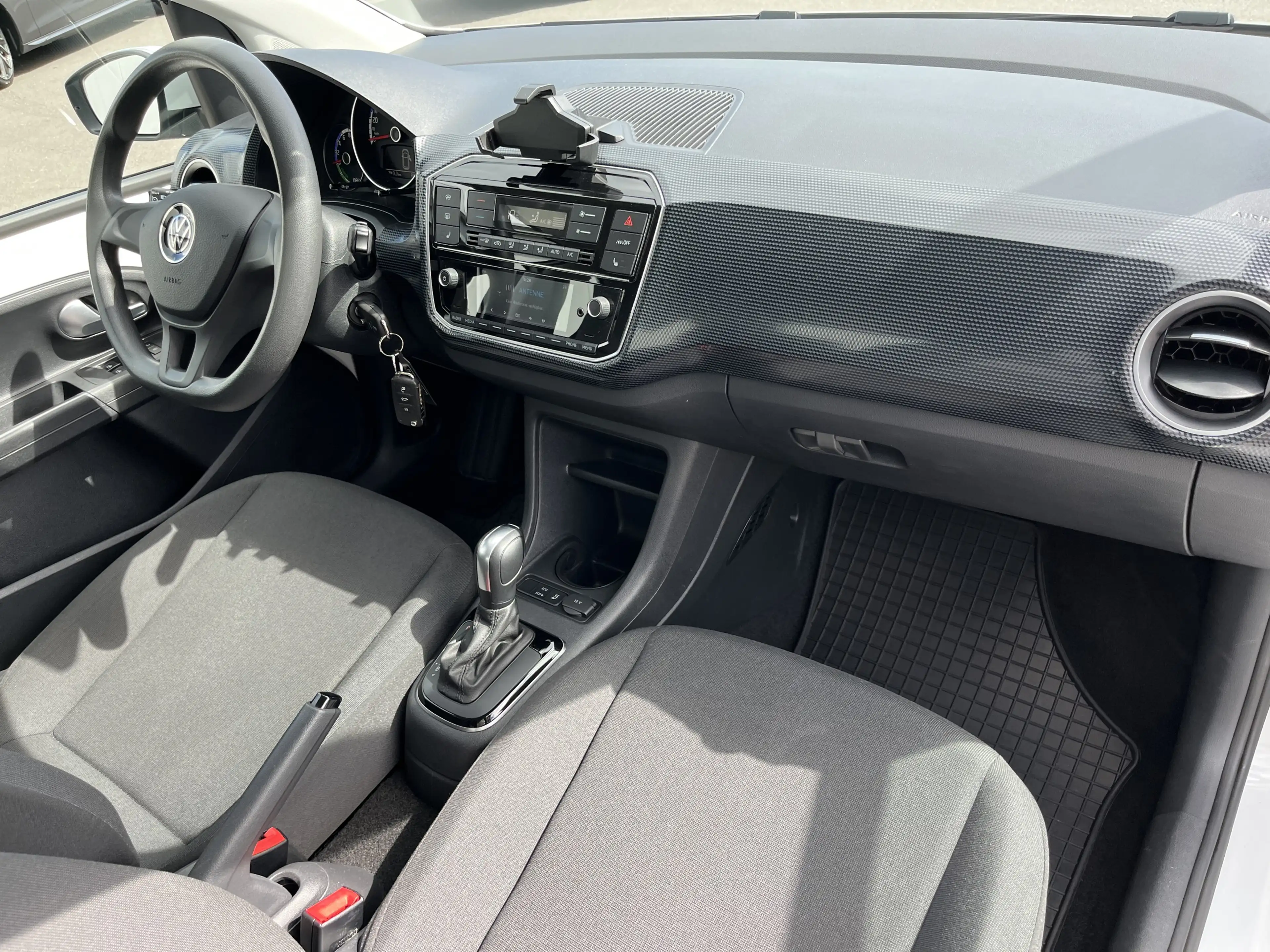 Volkswagen e-up! Move 90€ m.20% Anz. RFK DAB SHZ Klima — photo 14