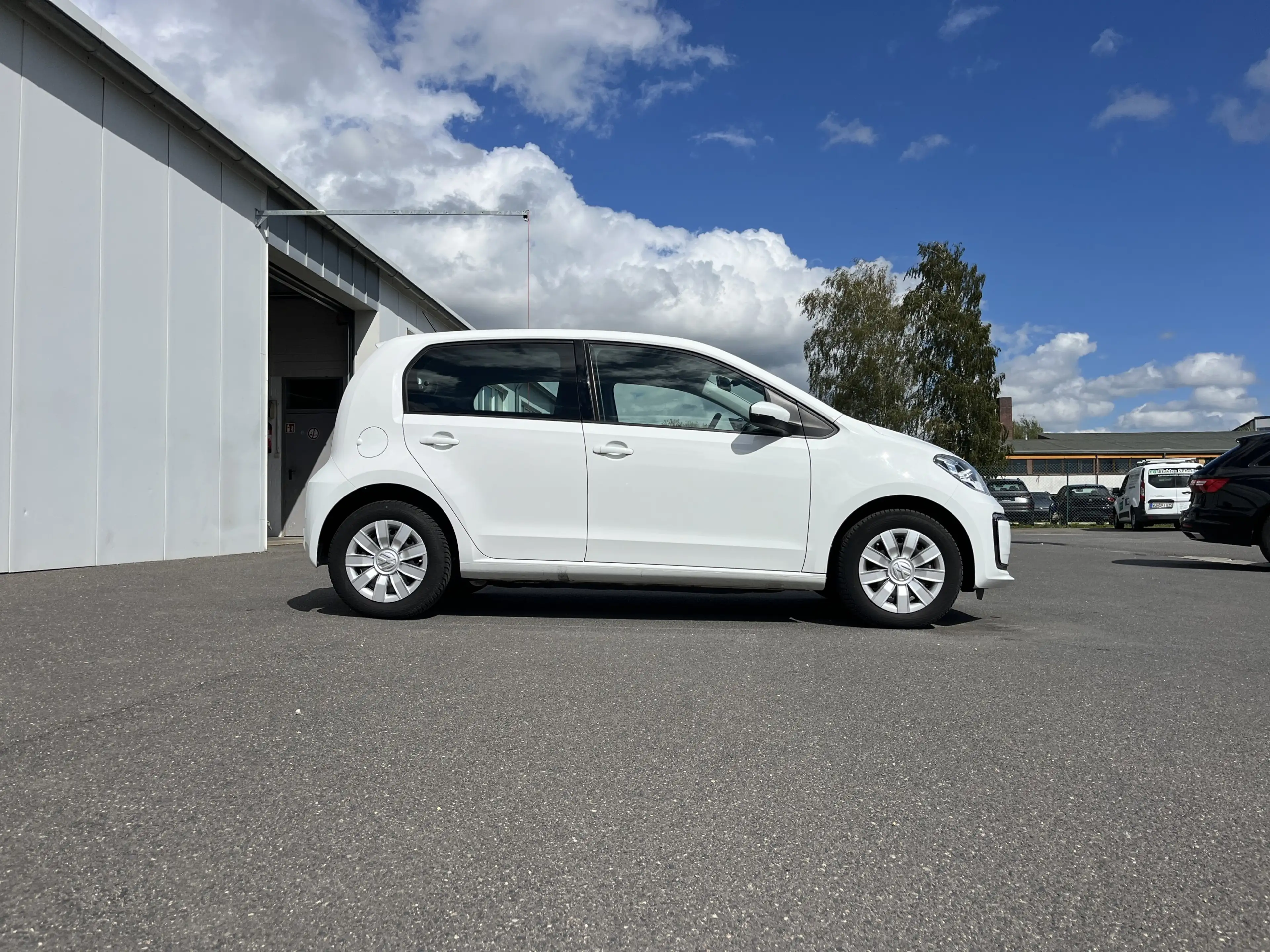 Volkswagen e-up! Move 90€ m.20% Anz. RFK DAB SHZ Klima — photo 5